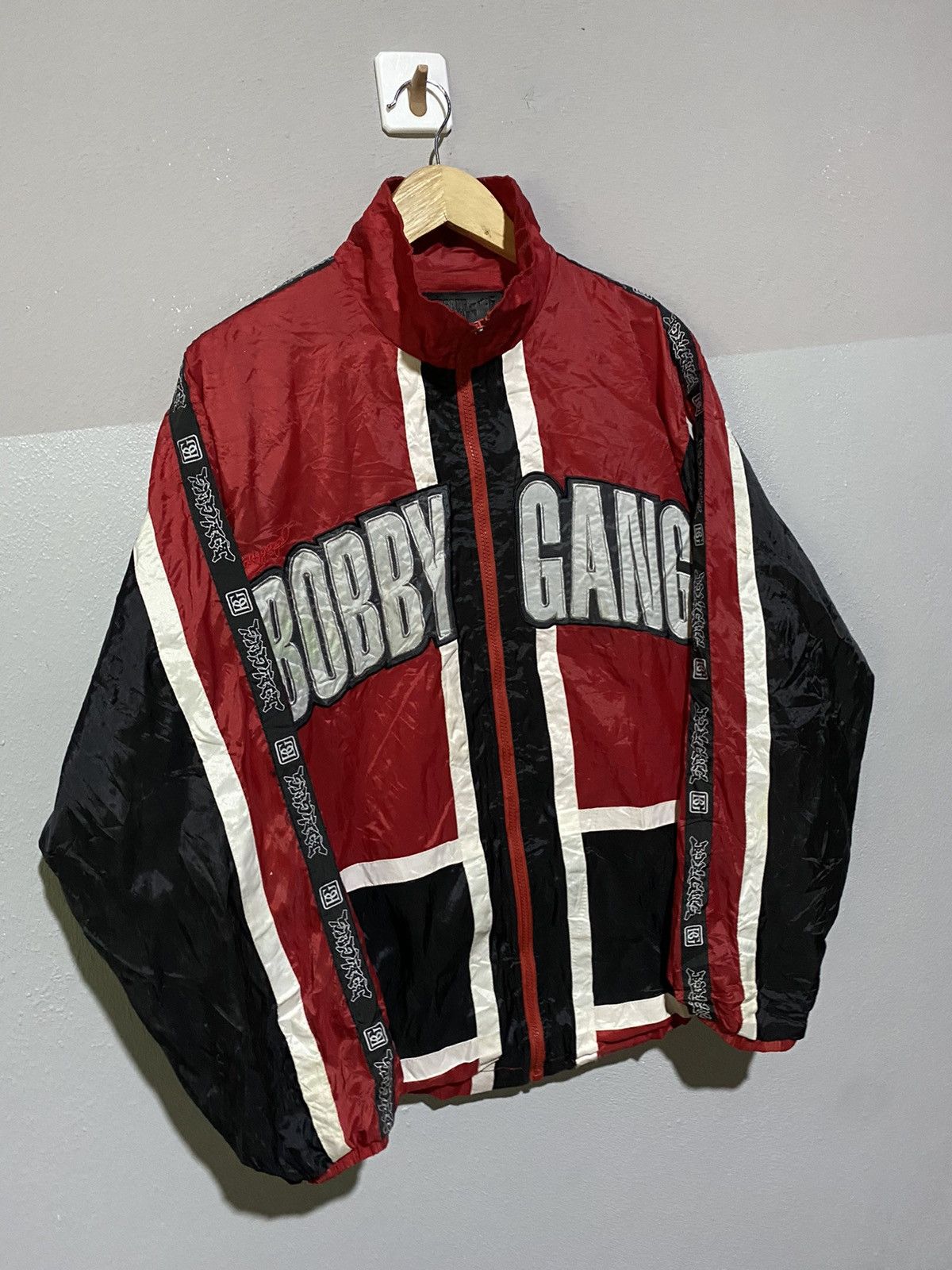 Vintage Vintage Bobby Gang Red & Black Streetwear Windbreaker Jacket Size US M / EU 48-50 / 2 - 3 Thumbnail