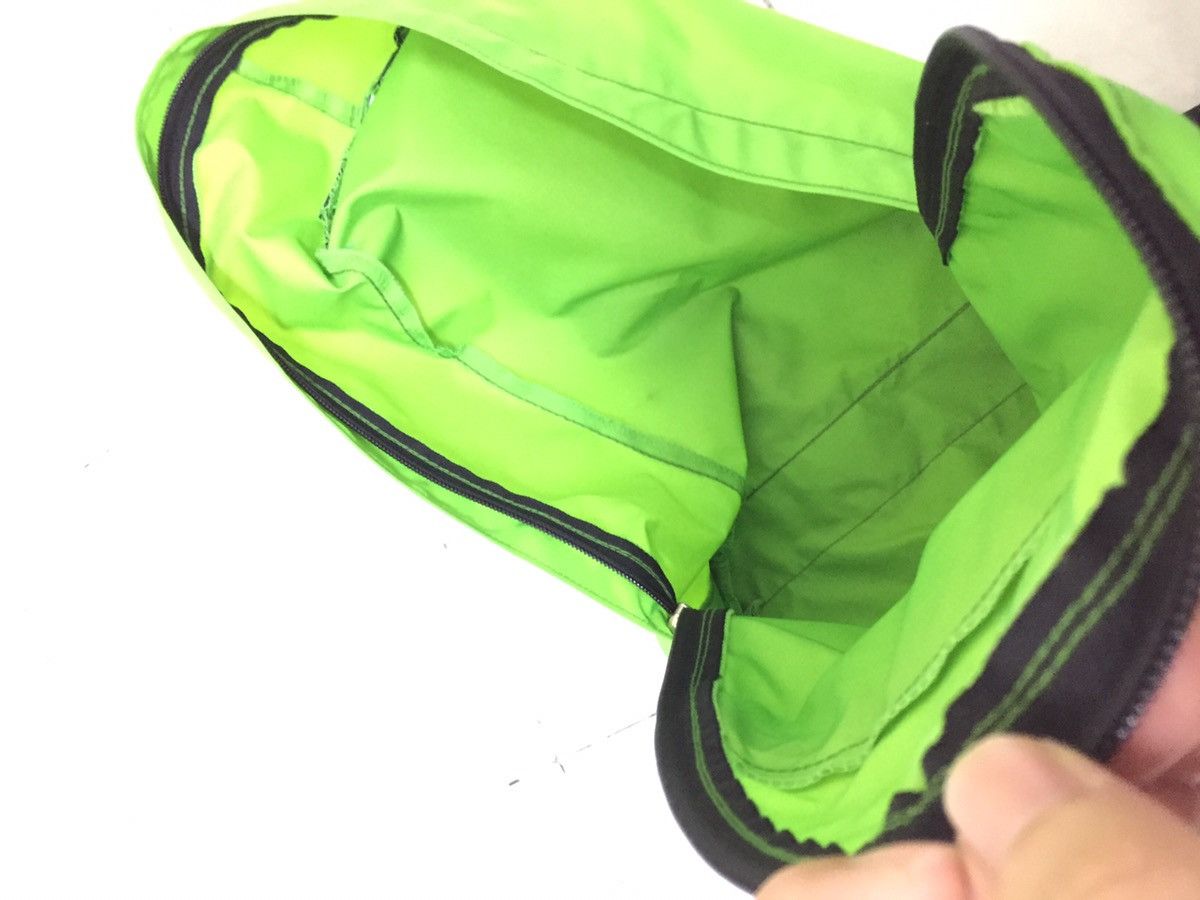 The North Face VINTAGE NORTH FACE NEON GREEN BACKPACK Size ONE SIZE - 8 Thumbnail
