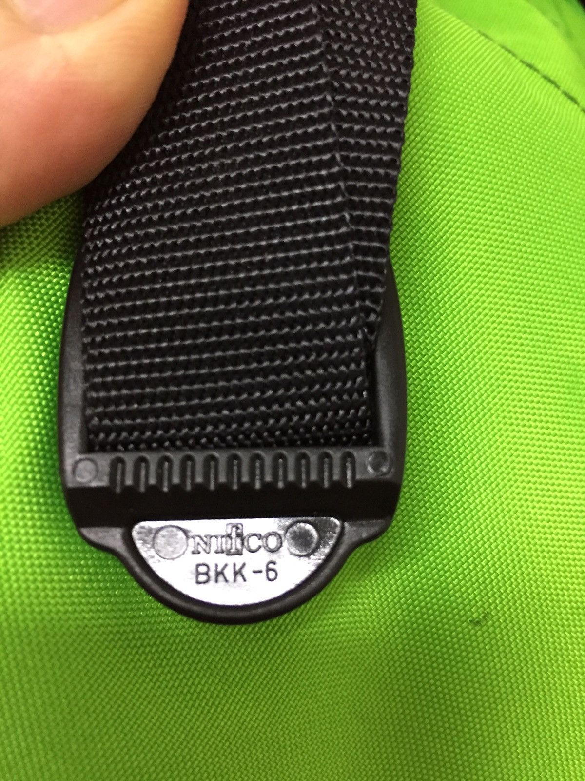 The North Face VINTAGE NORTH FACE NEON GREEN BACKPACK Size ONE SIZE - 11 Thumbnail
