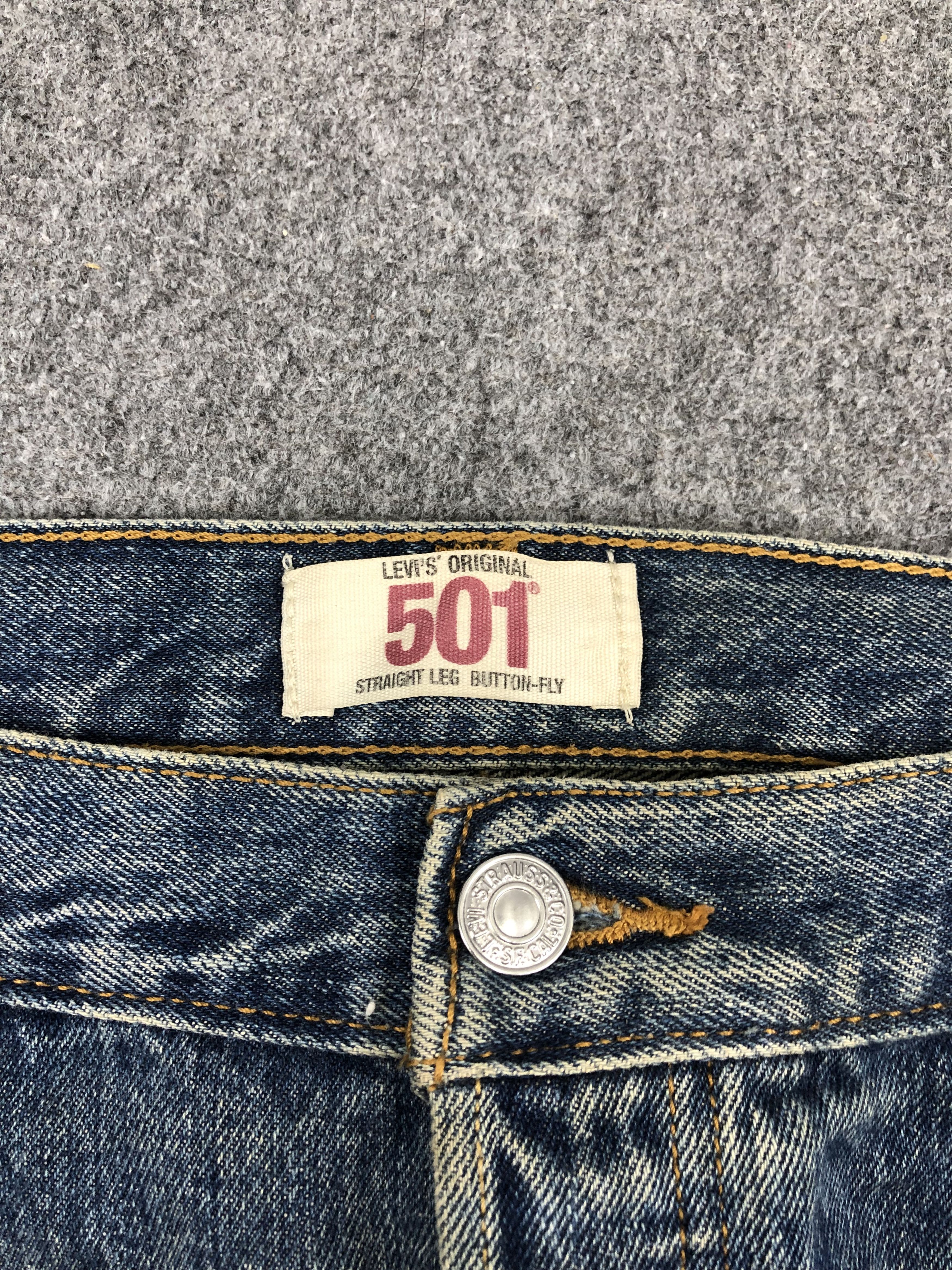 Levi's Vintage Levis 501 Blue Denim Jeans DP1341 Size US 37 - 7 Thumbnail