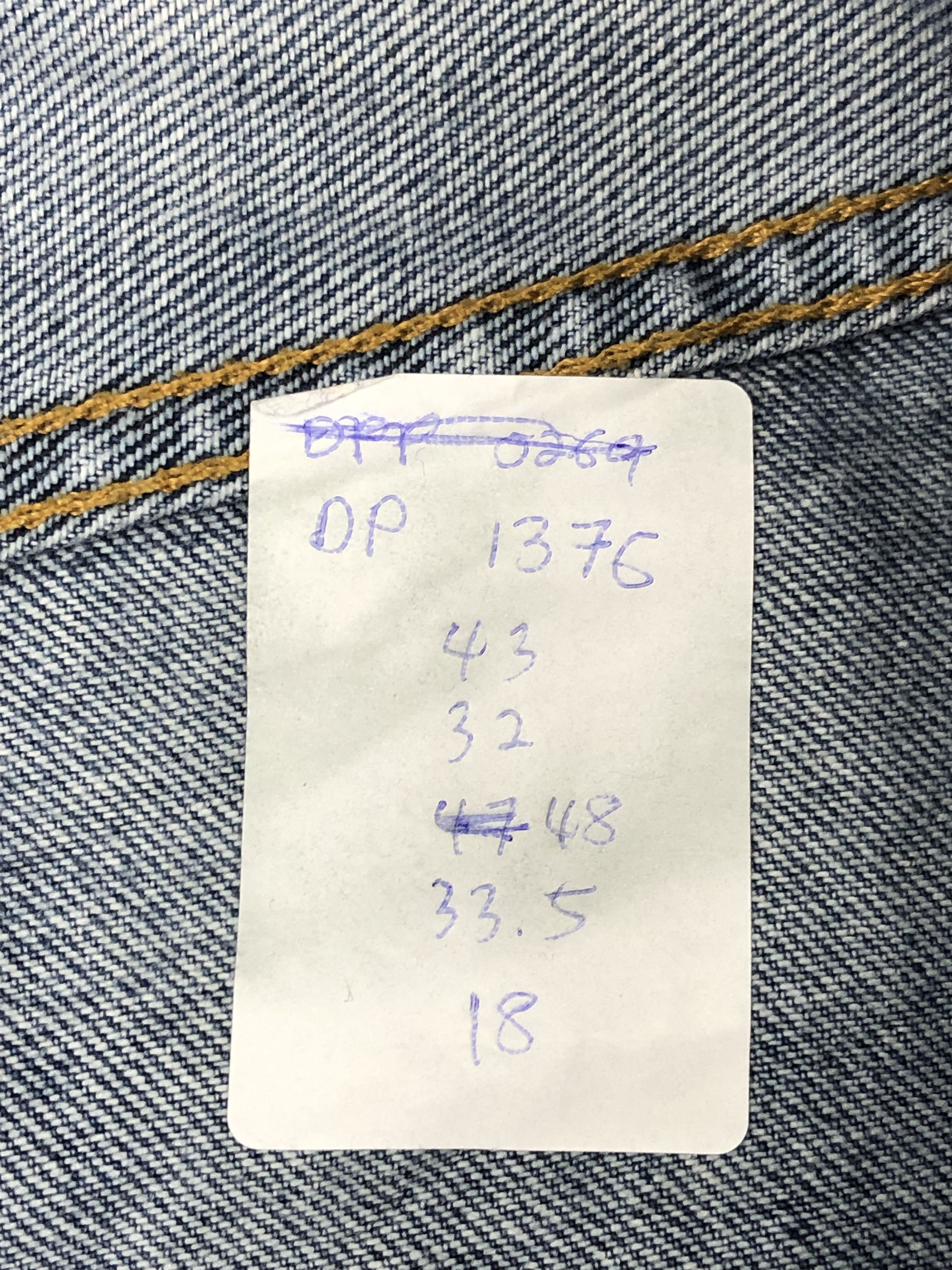 Levi's Vintage Levis 550 Denim DP1376 Size US 43 - 14 Thumbnail