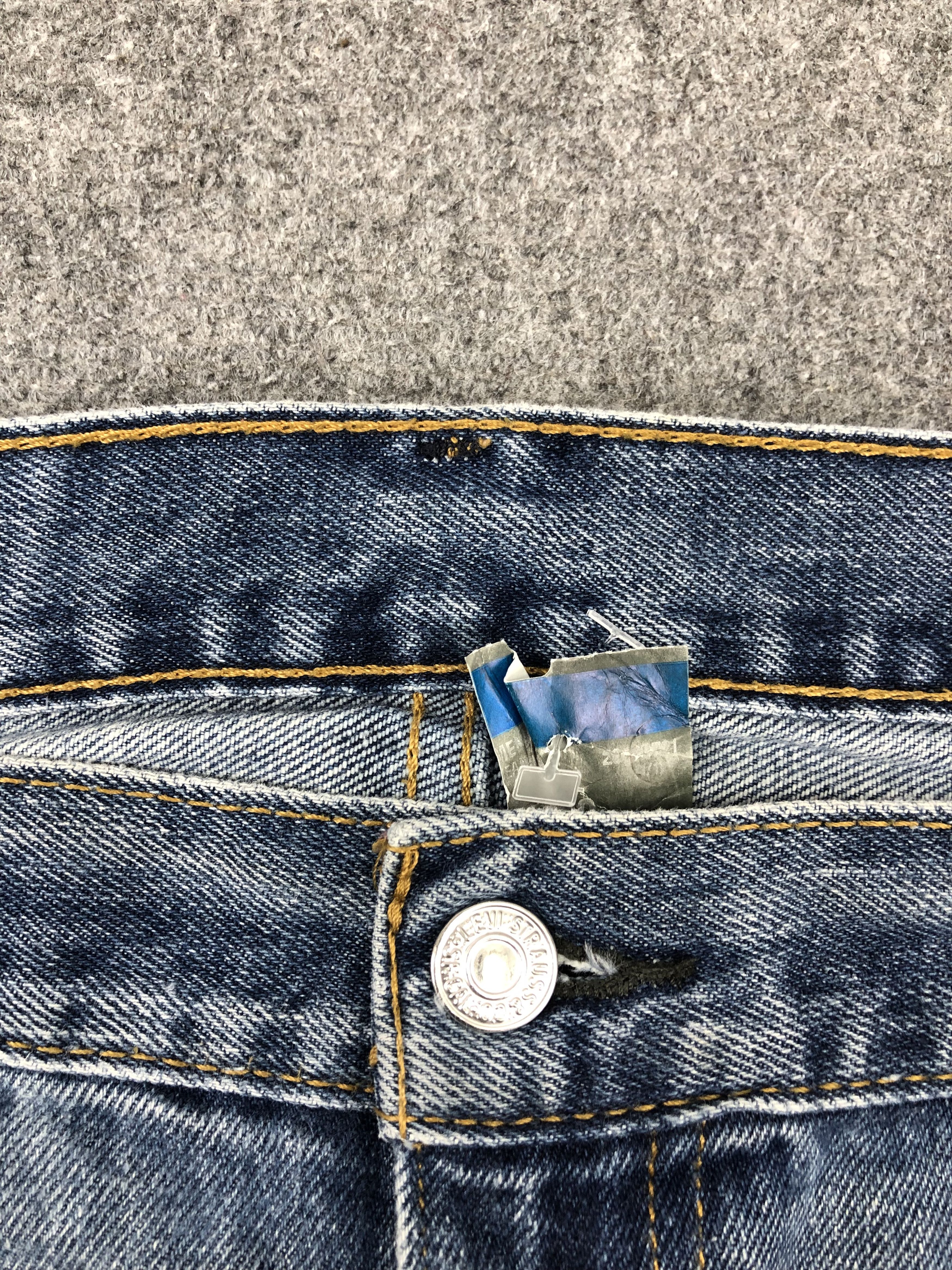 Levi's Vintage Levis 550 Denim DP1376 Size US 43 - 11 Thumbnail