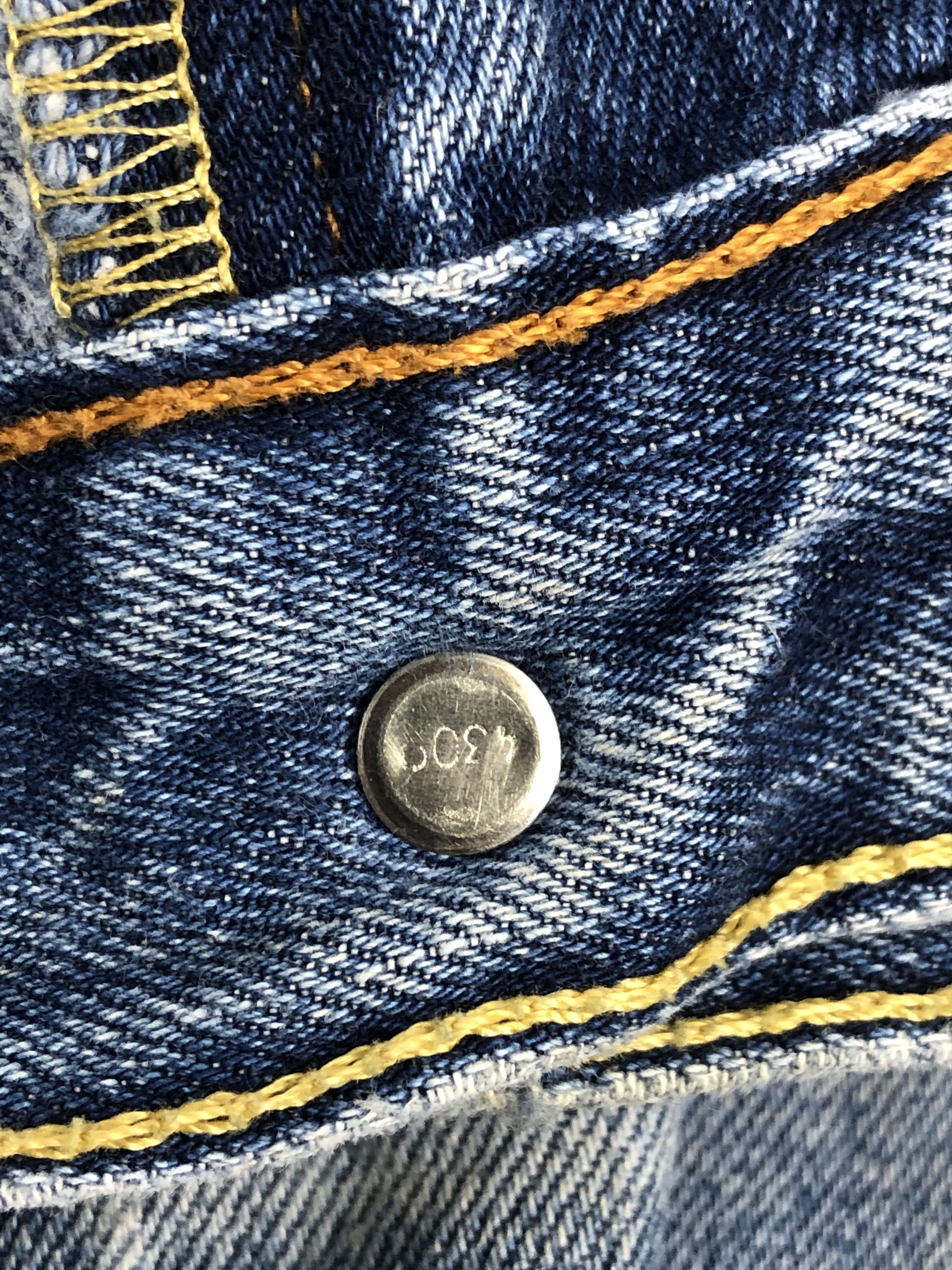 Levi's × Vintage Faded Blue Vintage Levis 505 Jeans DP1373 Size US 34 / EU 50 - 11 Thumbnail