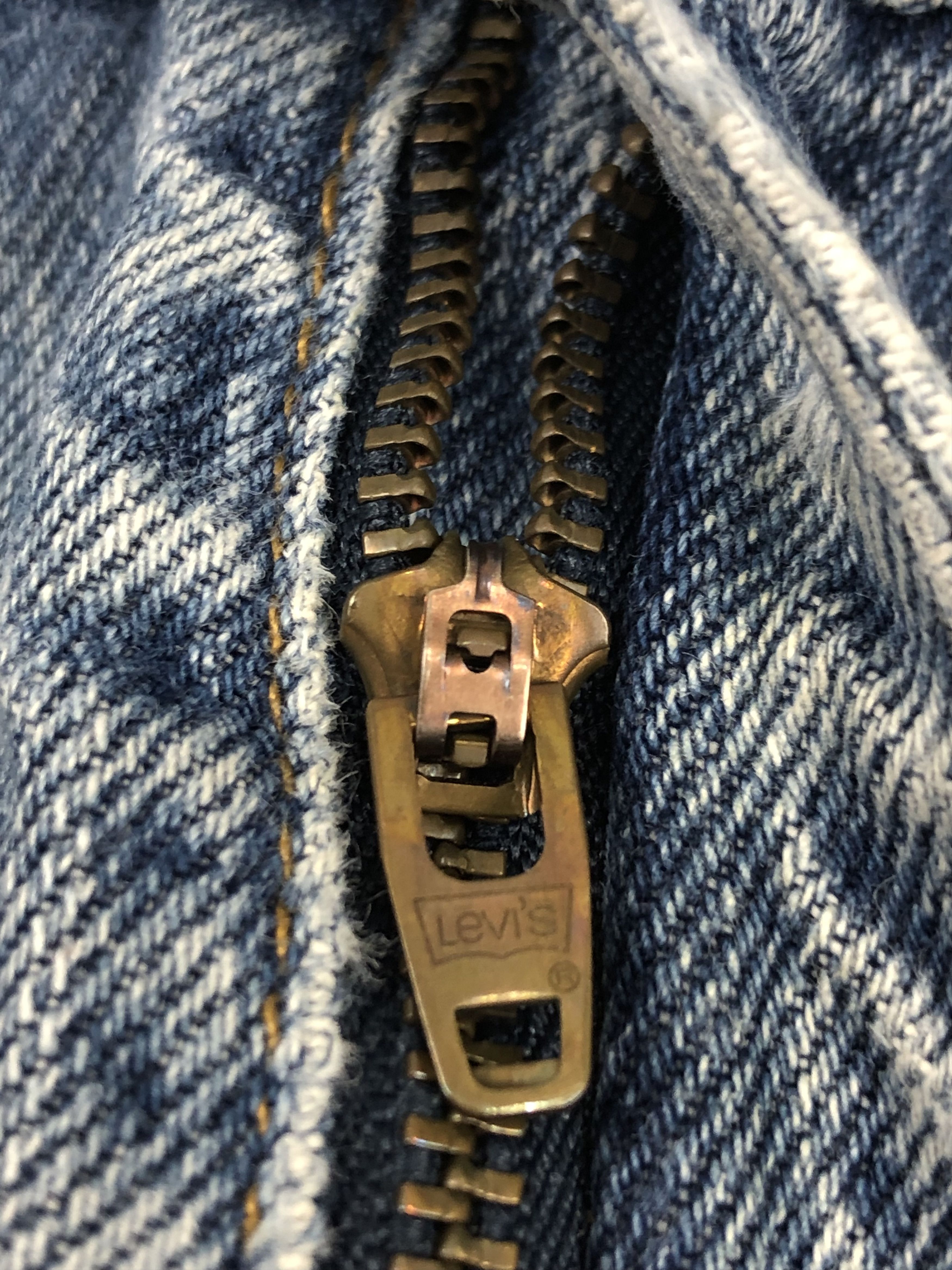 Levi's Vintage Levis 550 Faded Blue Jeans DP1409 Size US 37 - 9 Thumbnail