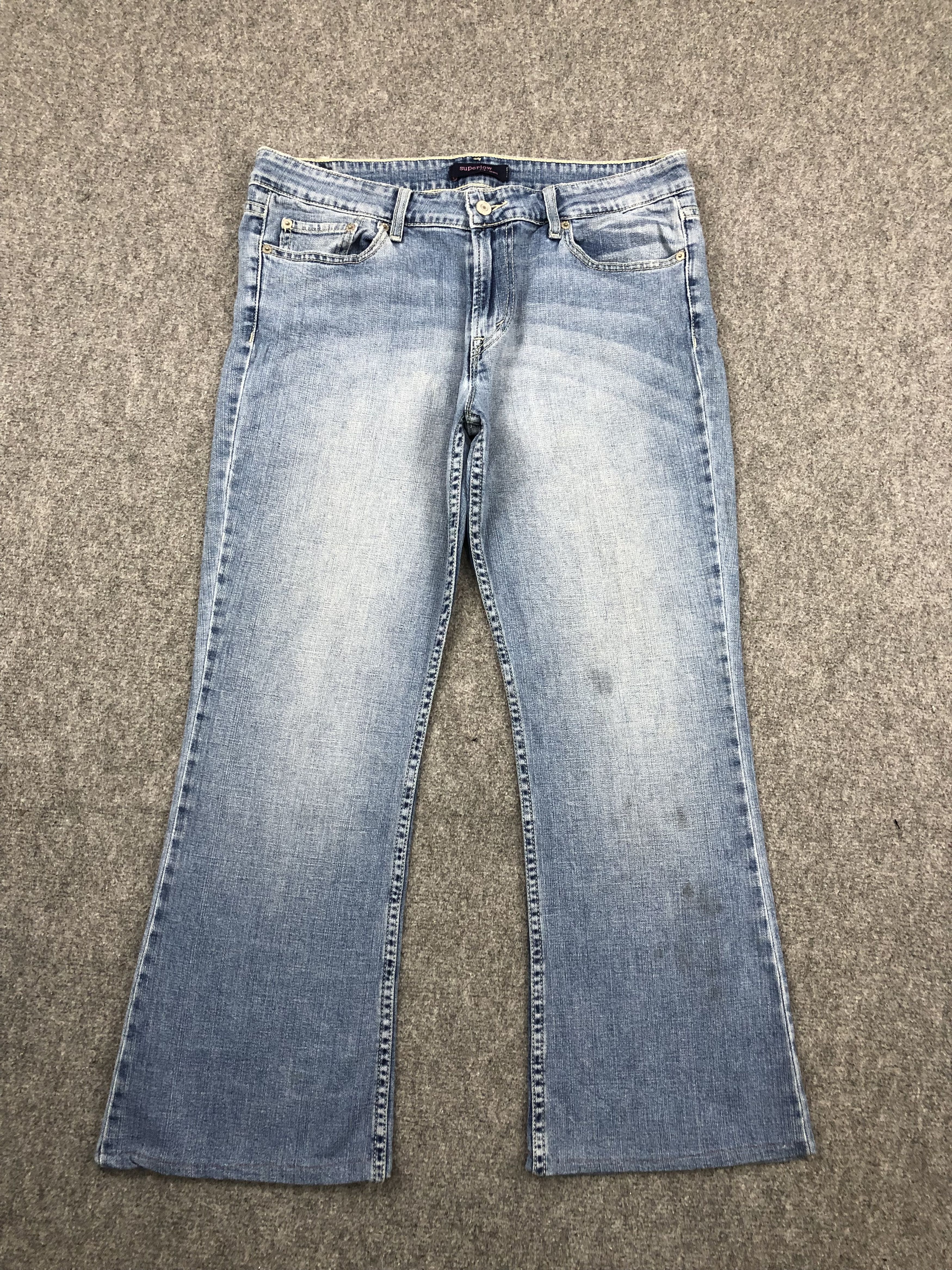 image of Levis 518 Flared Bootcut Jeans in Blue Denim, Men's (Size 35)