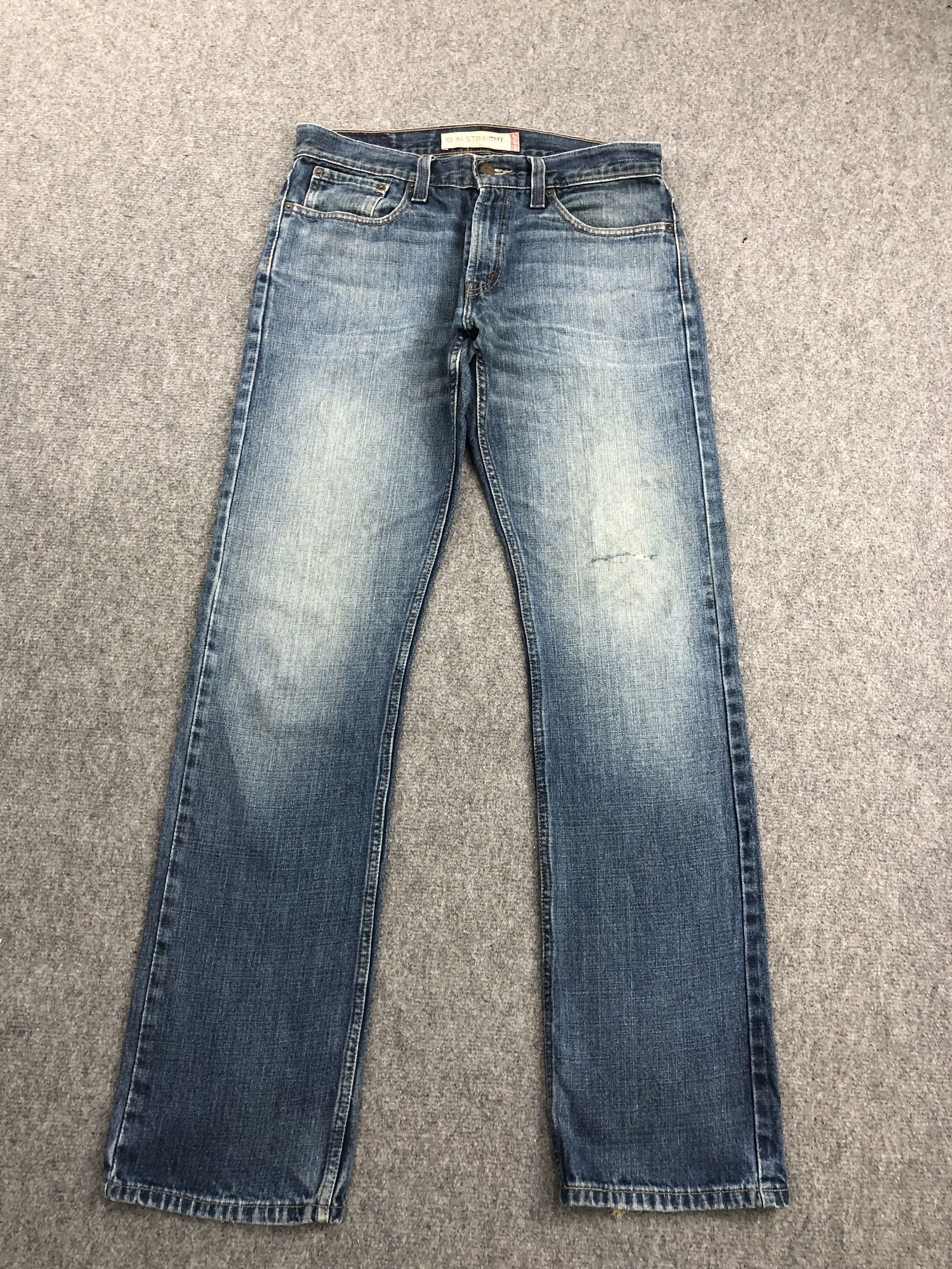 image of Faded Blue Vintage Levis 514 Jeans in Blue Denim, Men's (Size 33)