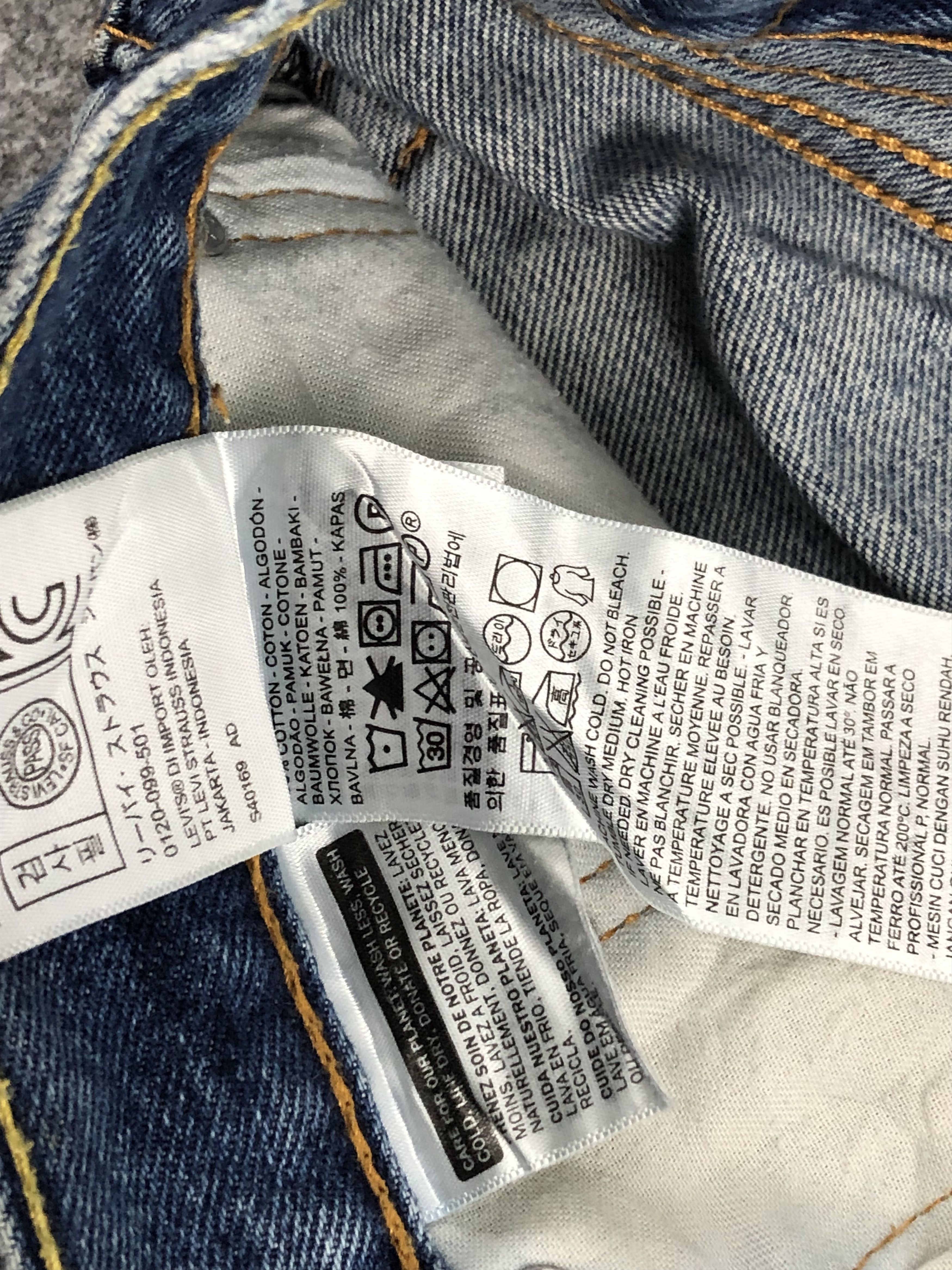Levi's × Vintage Faded Blue Vintage Levis 505 Jeans DP1394 Size US 34 / EU 50 - 8 Thumbnail