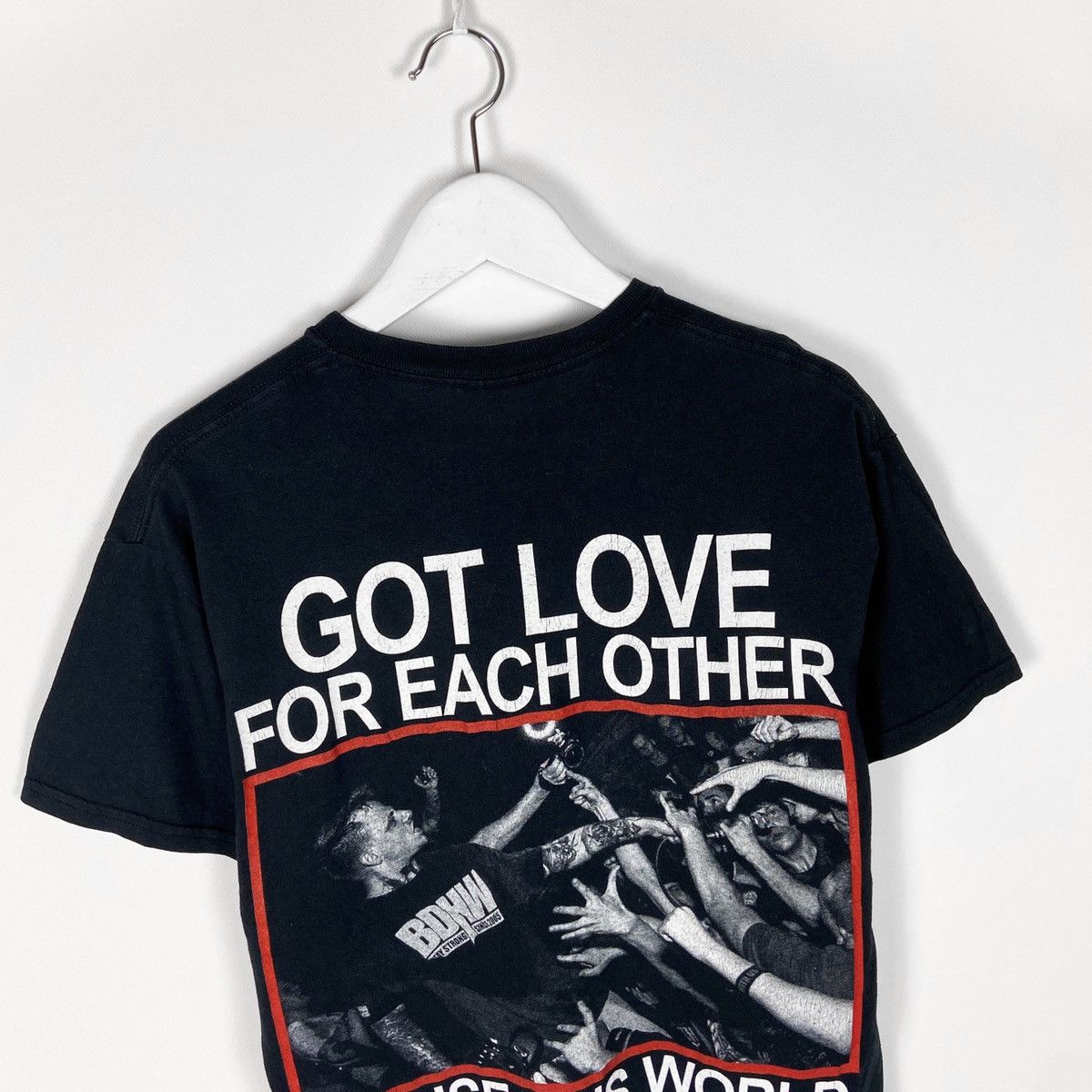 Band Tees Vintage 00s Nasty Got Love For Each Other One for all tee Size US M / EU 48-50 / 2 - 3 Thumbnail