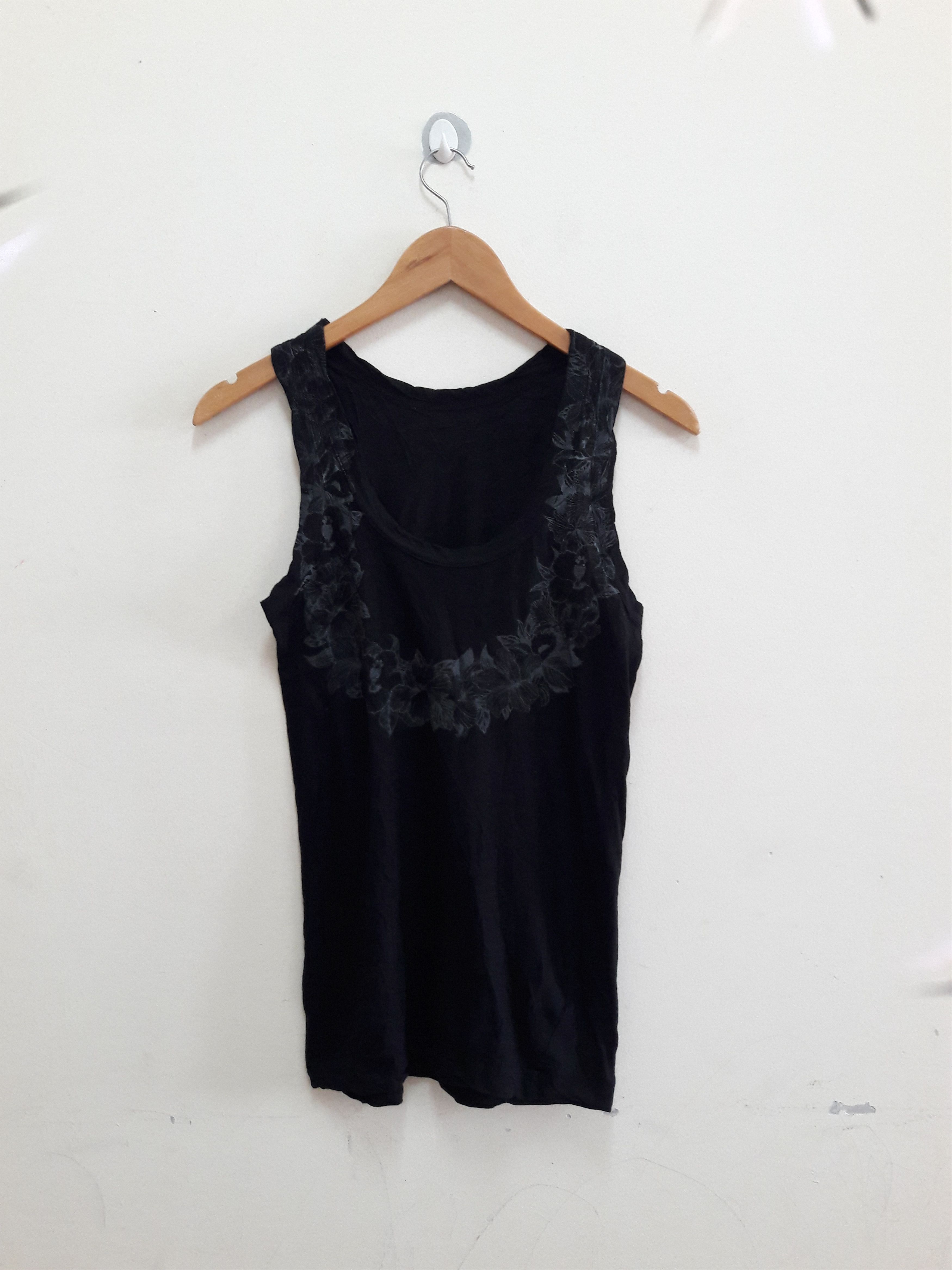 Sacai 964 floral singlet