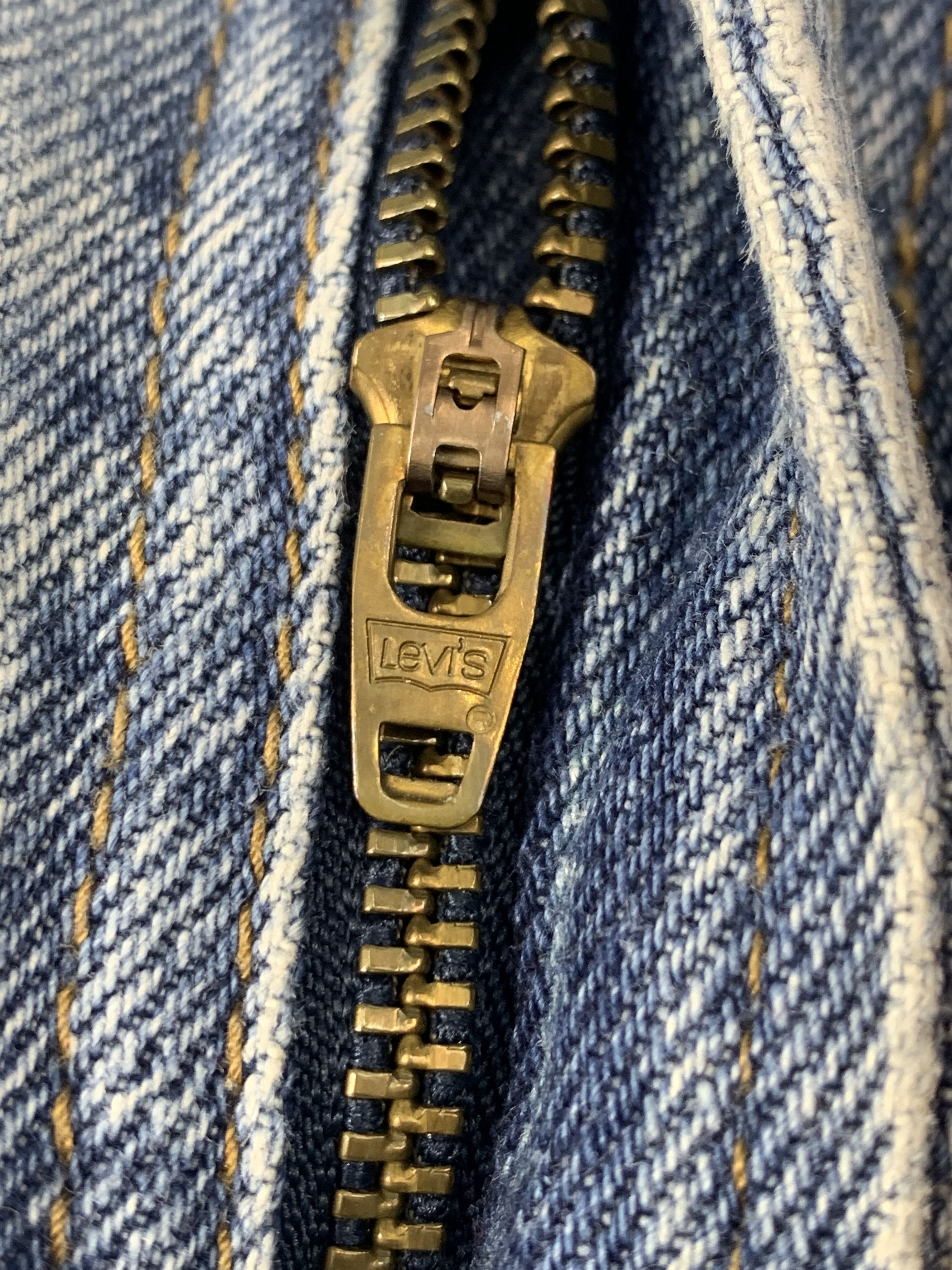 Levi's Vintage Levis 560 Faded Blue Jeans DP2016 Size US 39 - 9 Thumbnail