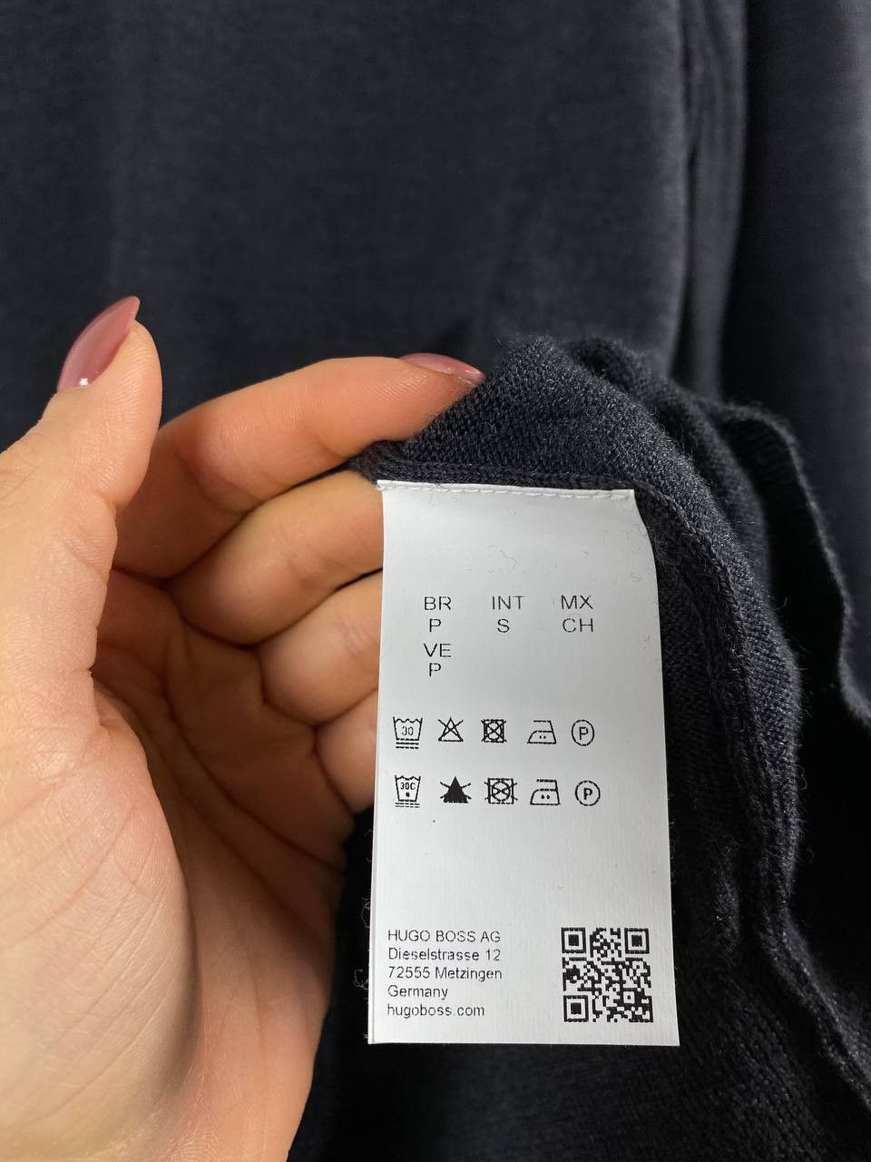 Hugo Boss Hugo Boss sweaters V-neck size S Size US S / EU 44-46 / 1 - 6 Thumbnail