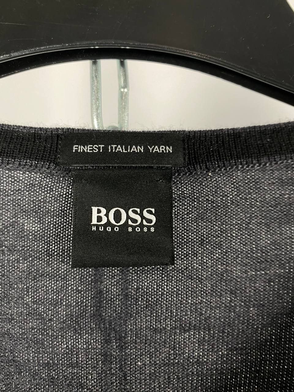 Hugo Boss Hugo Boss sweaters V-neck size S Size US S / EU 44-46 / 1 - 3 Thumbnail