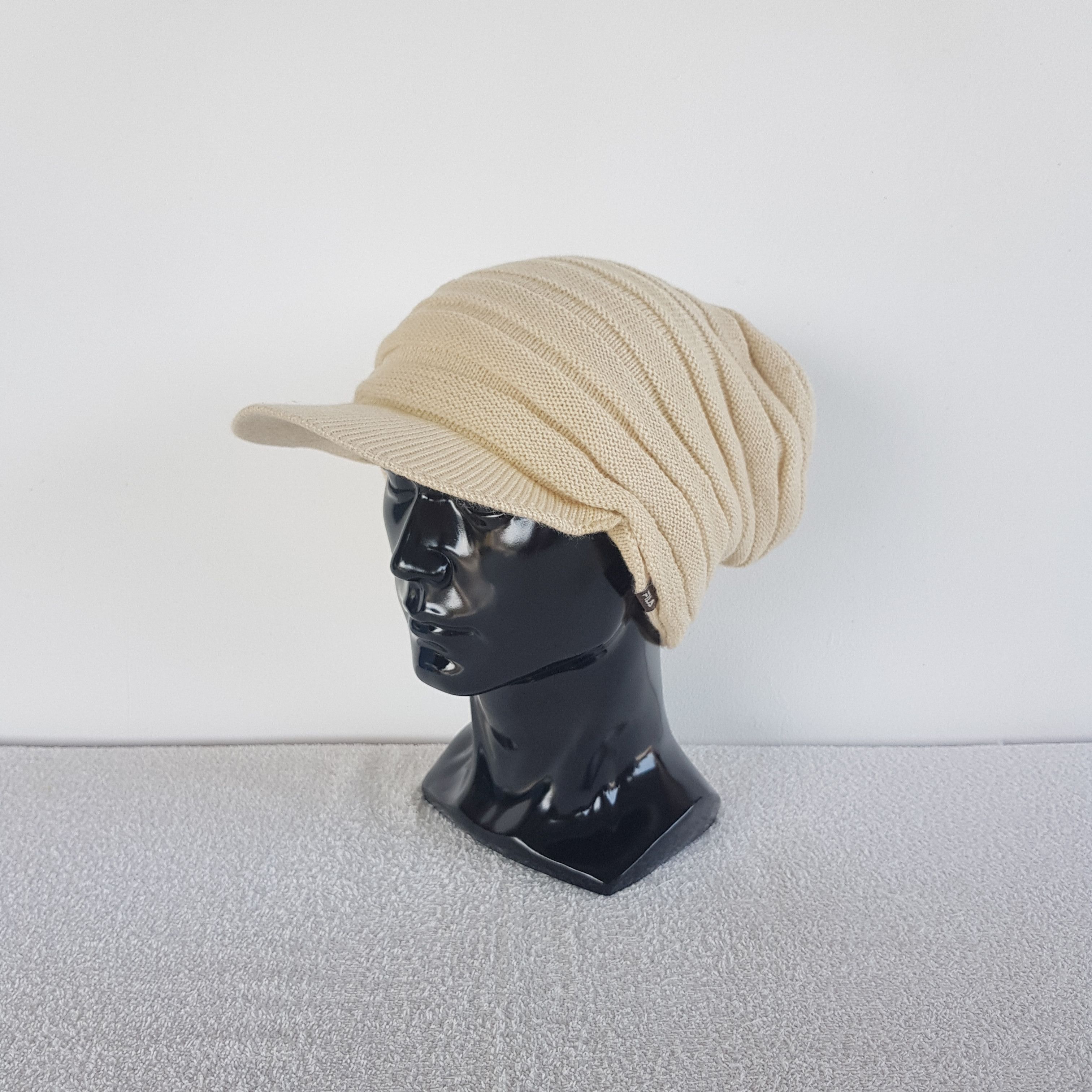 Fila × Vintage Fila Hats Japanese Fila Beanie Knitted Crochet Snow Cap Size ONE SIZE - 1 Thumbnail