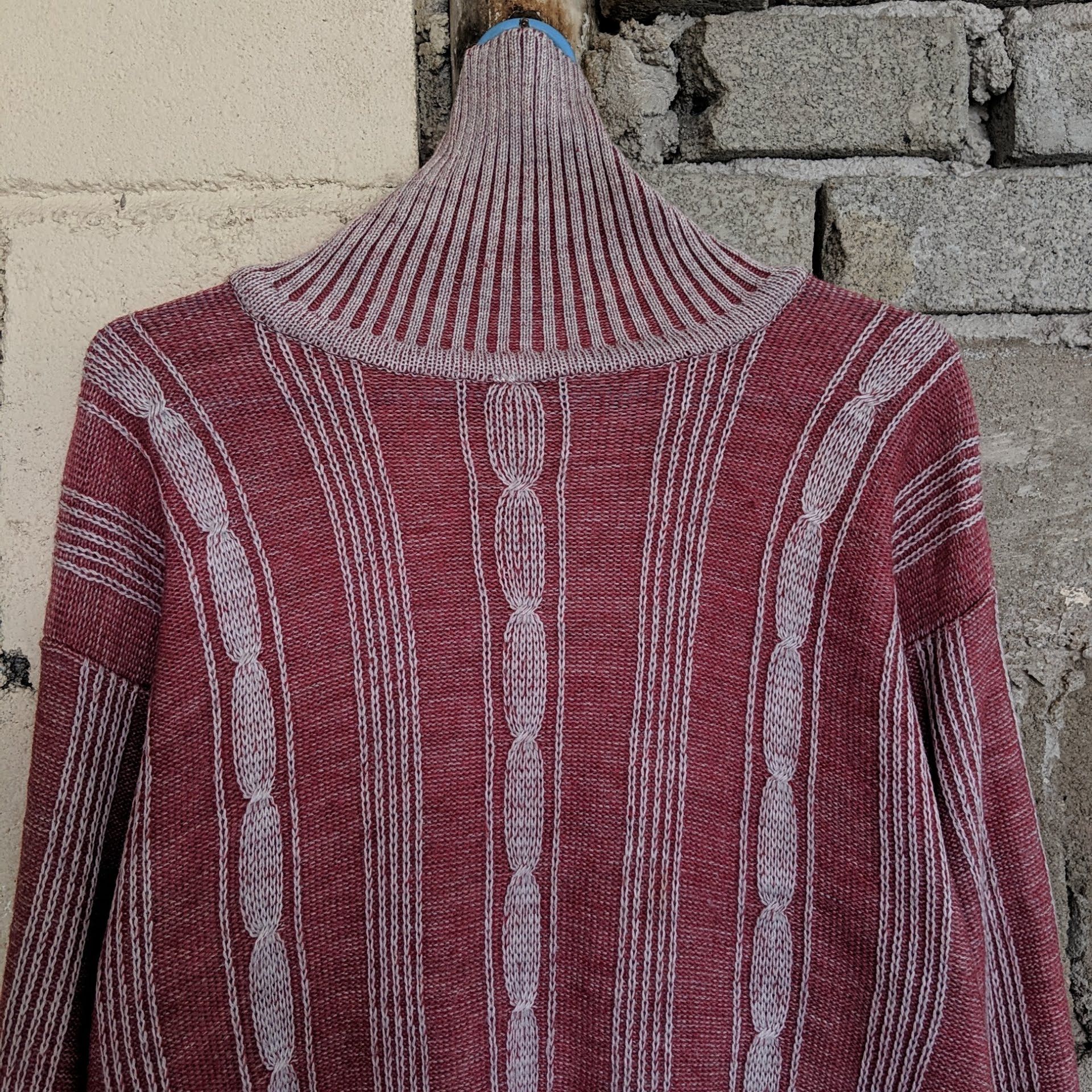 Aran Isles Knitwear Vintage Japanese Turtle Neck Knitwear Sweater Jumper Size US M / EU 48-50 / 2 - 2 Thumbnail