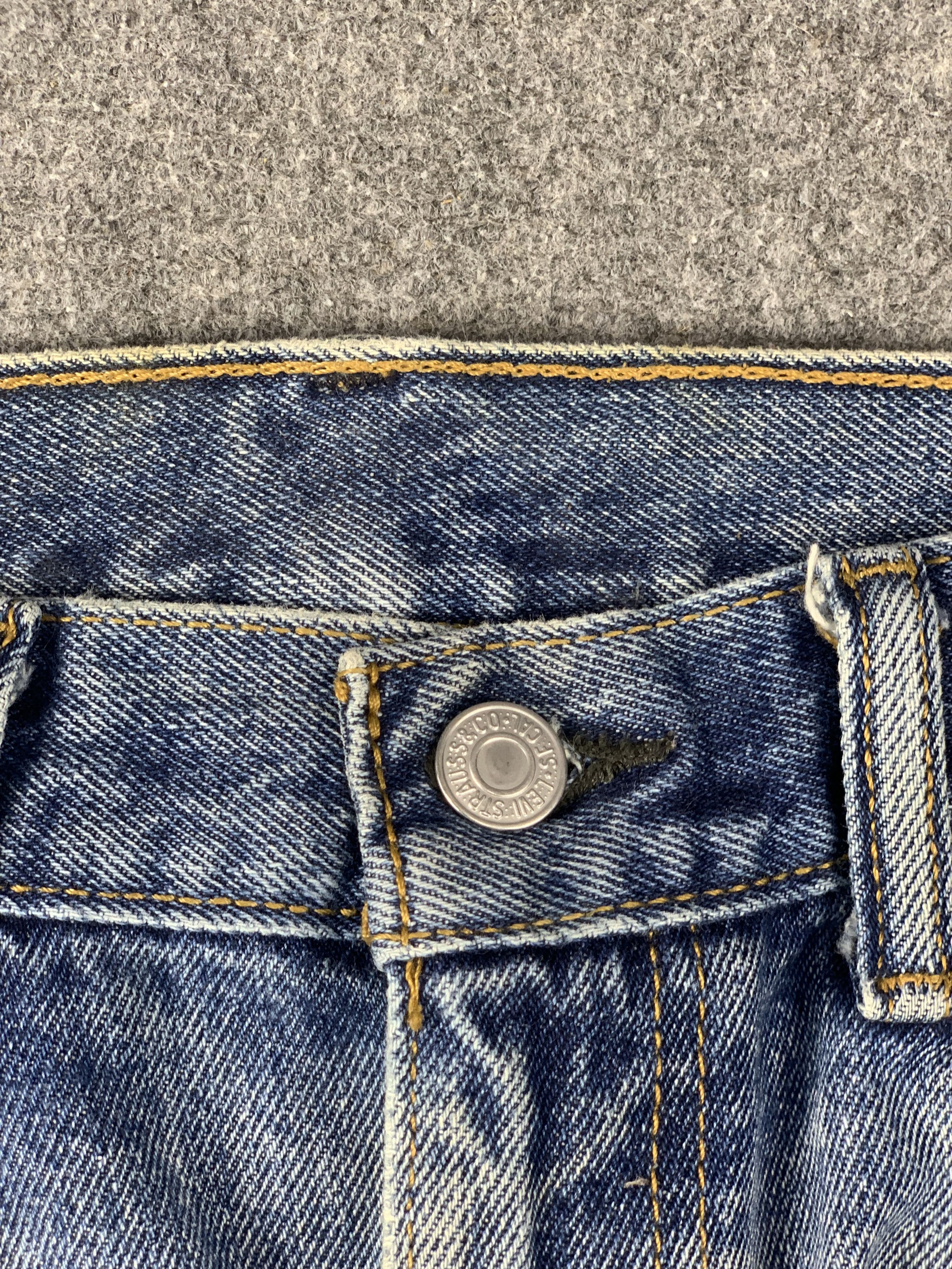 Levi's Vintage Levis 505 Faded Blue Jeans DP2017 Size US 36 / EU 52 - 5 Thumbnail