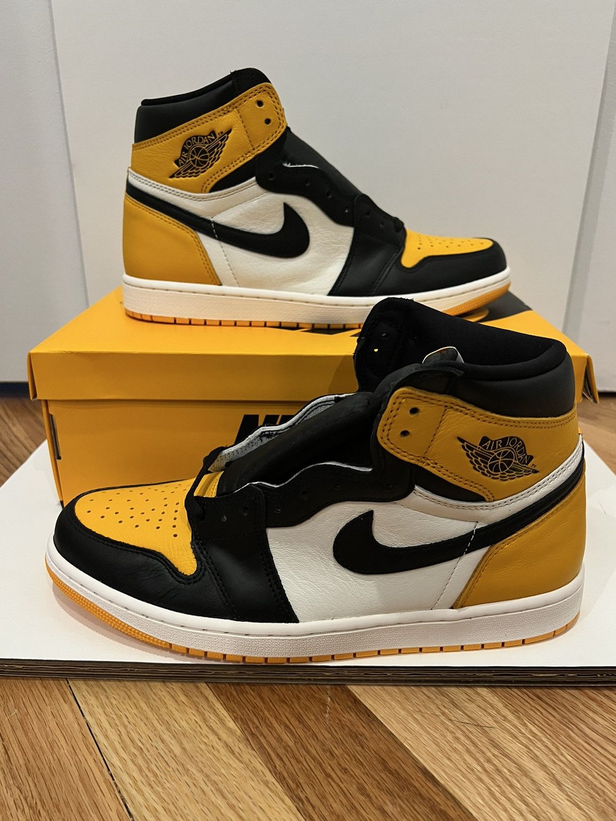 Jordan Brand Jordan 1 Taxi size 11 DS Size US 11 / EU 44 - 2 Thumbnail