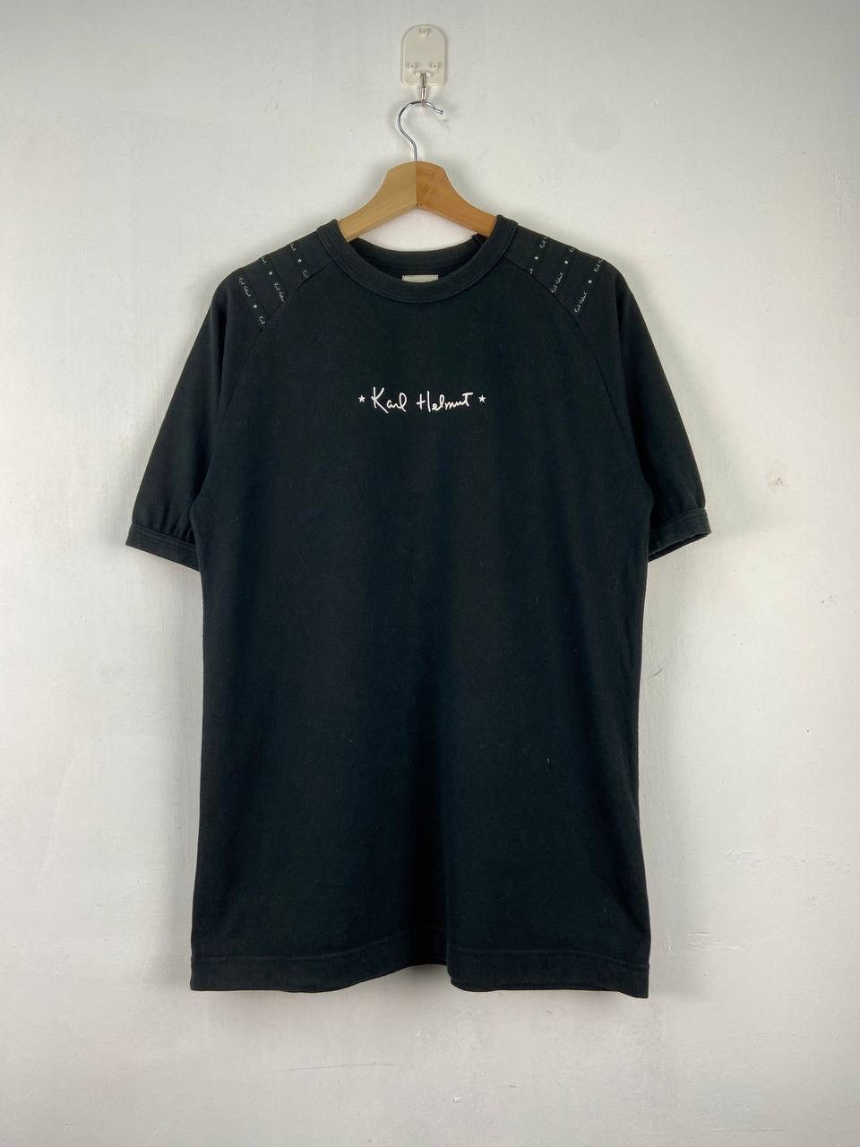 Karl Helmut Archive🔥 Vintage Karl Helmut Tshirt Spellout Size US M / EU 48-50 / 2 - 1 Thumbnail