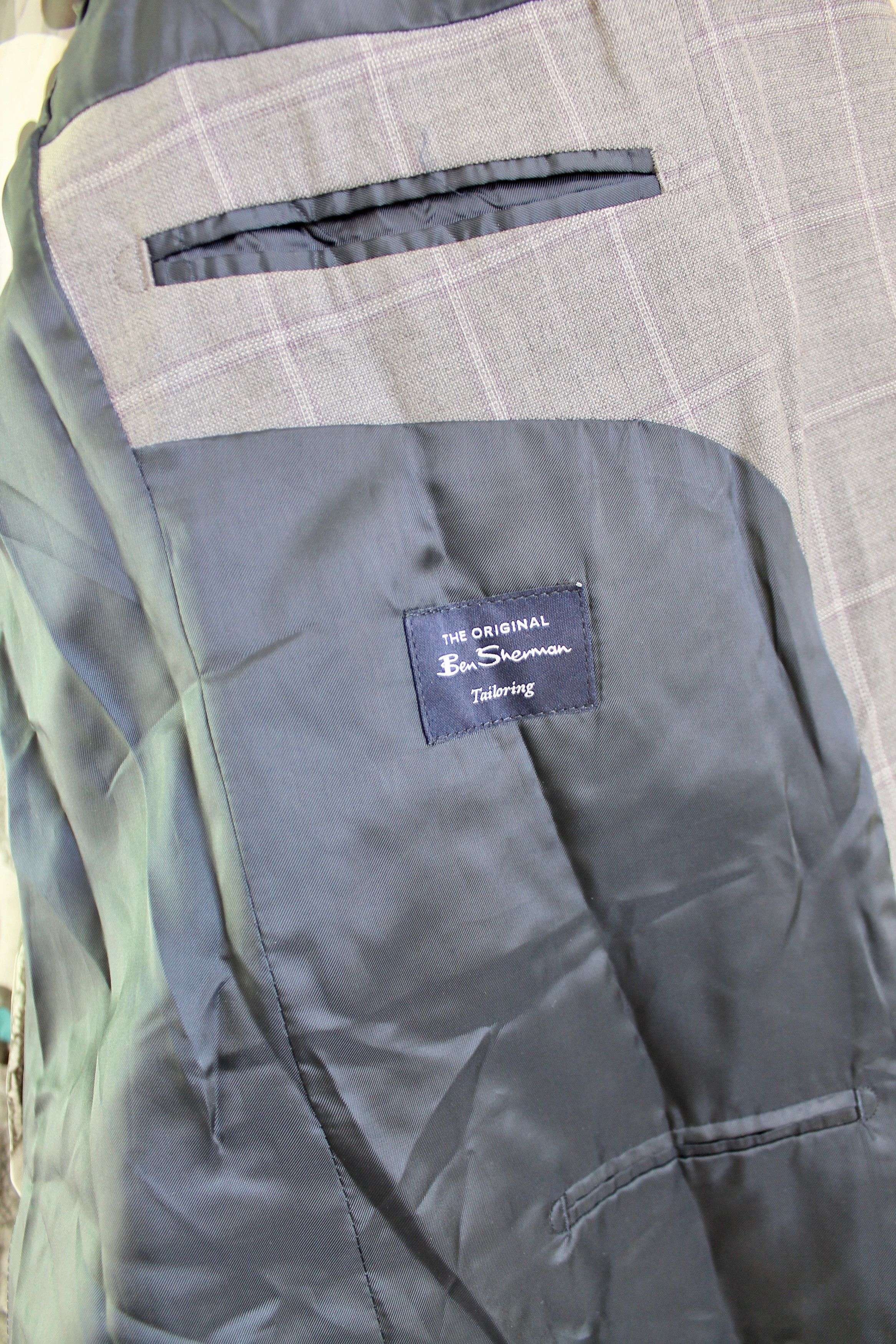 Ben Sherman Ben Sherman Wool Blend Blazer 40R Plaid 2 pieces Size 40R - 7 Thumbnail
