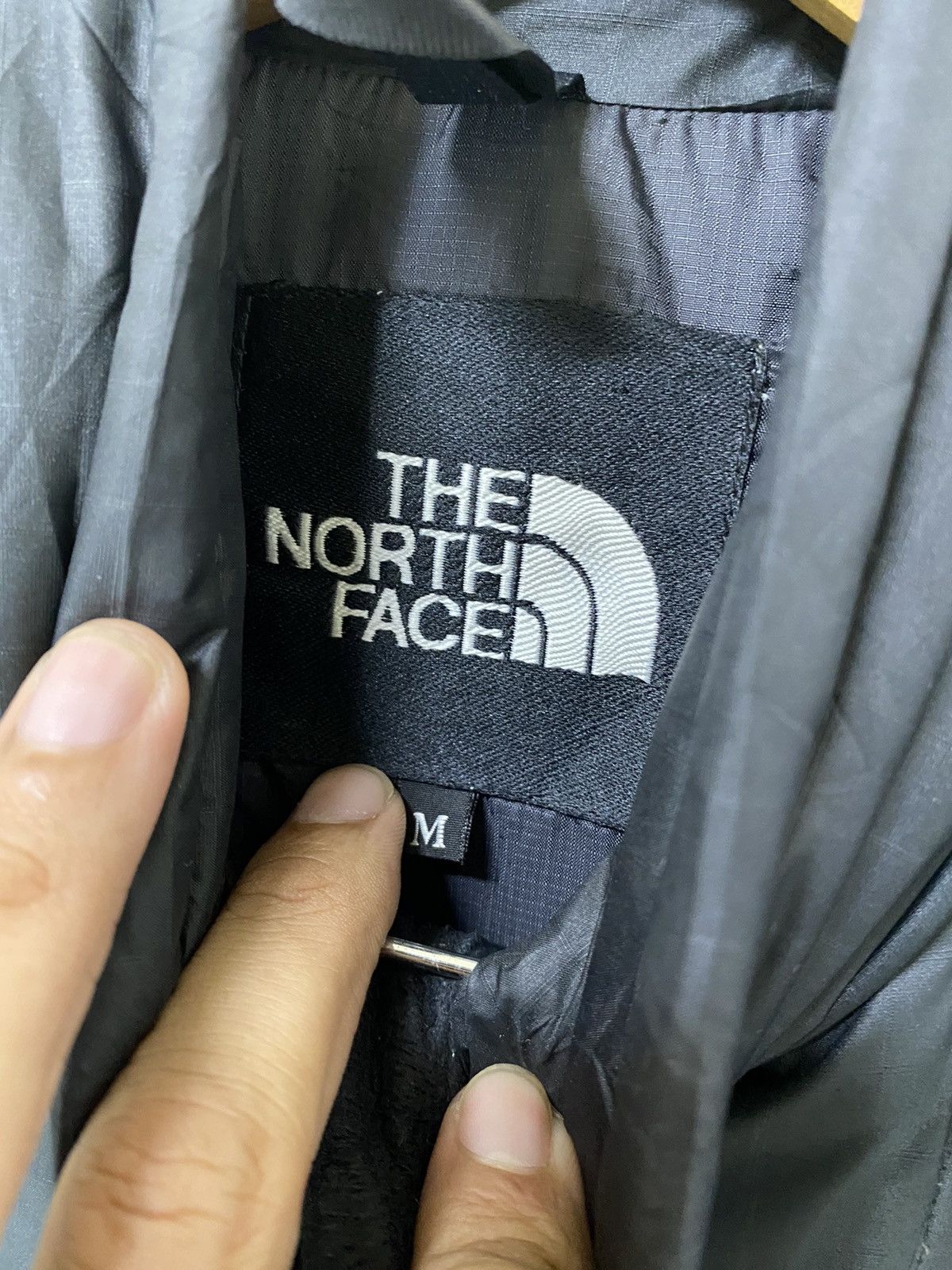 The North Face The North Face Light Puffer Jacket Design Embroidered Logo Size US M / EU 48-50 / 2 - 4 Thumbnail