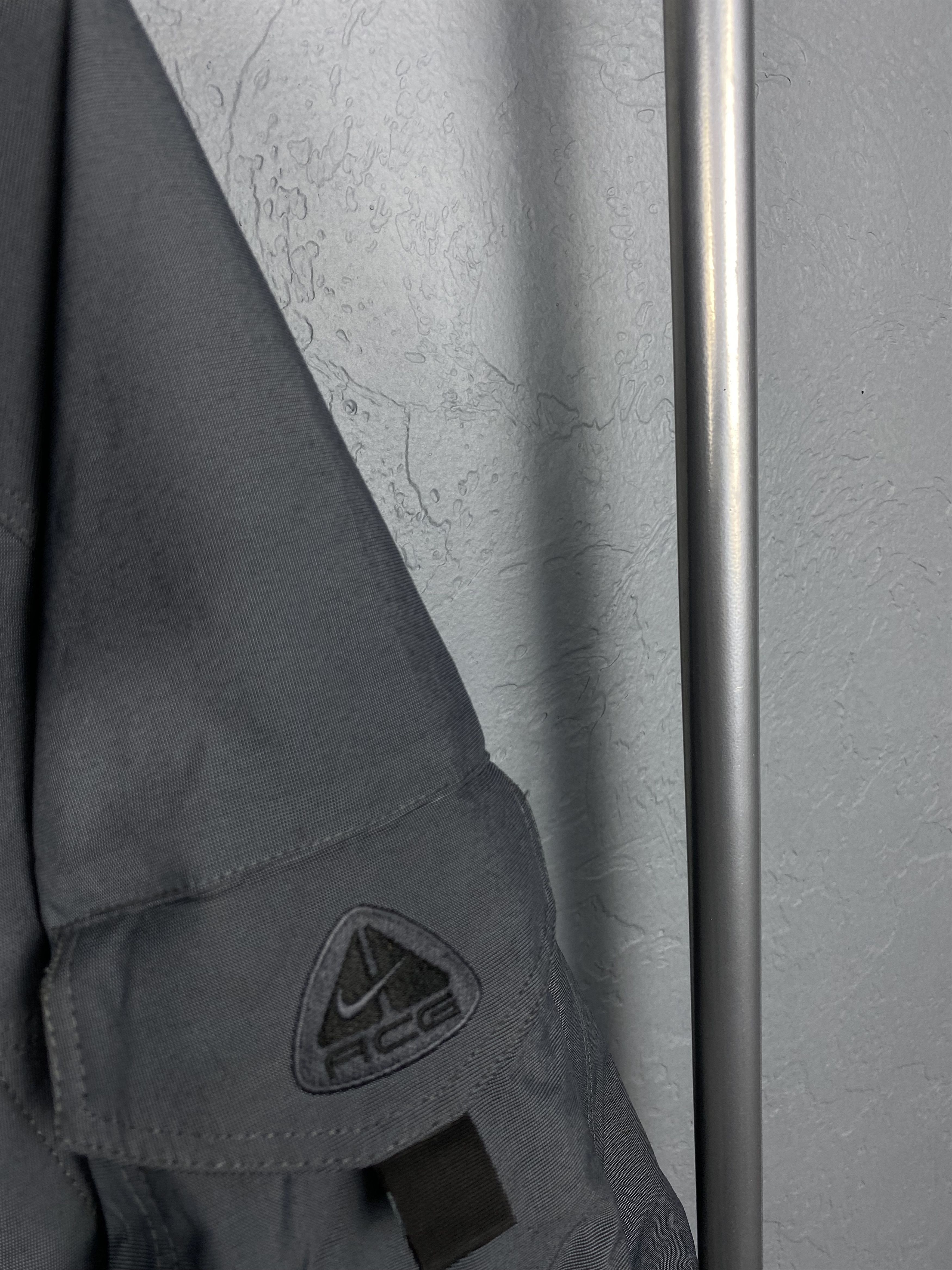 Nike ACG Nike ACG Couche Externe Jacket Vintage Gore Tex Size US XL / EU 56 / 4 - 3 Thumbnail