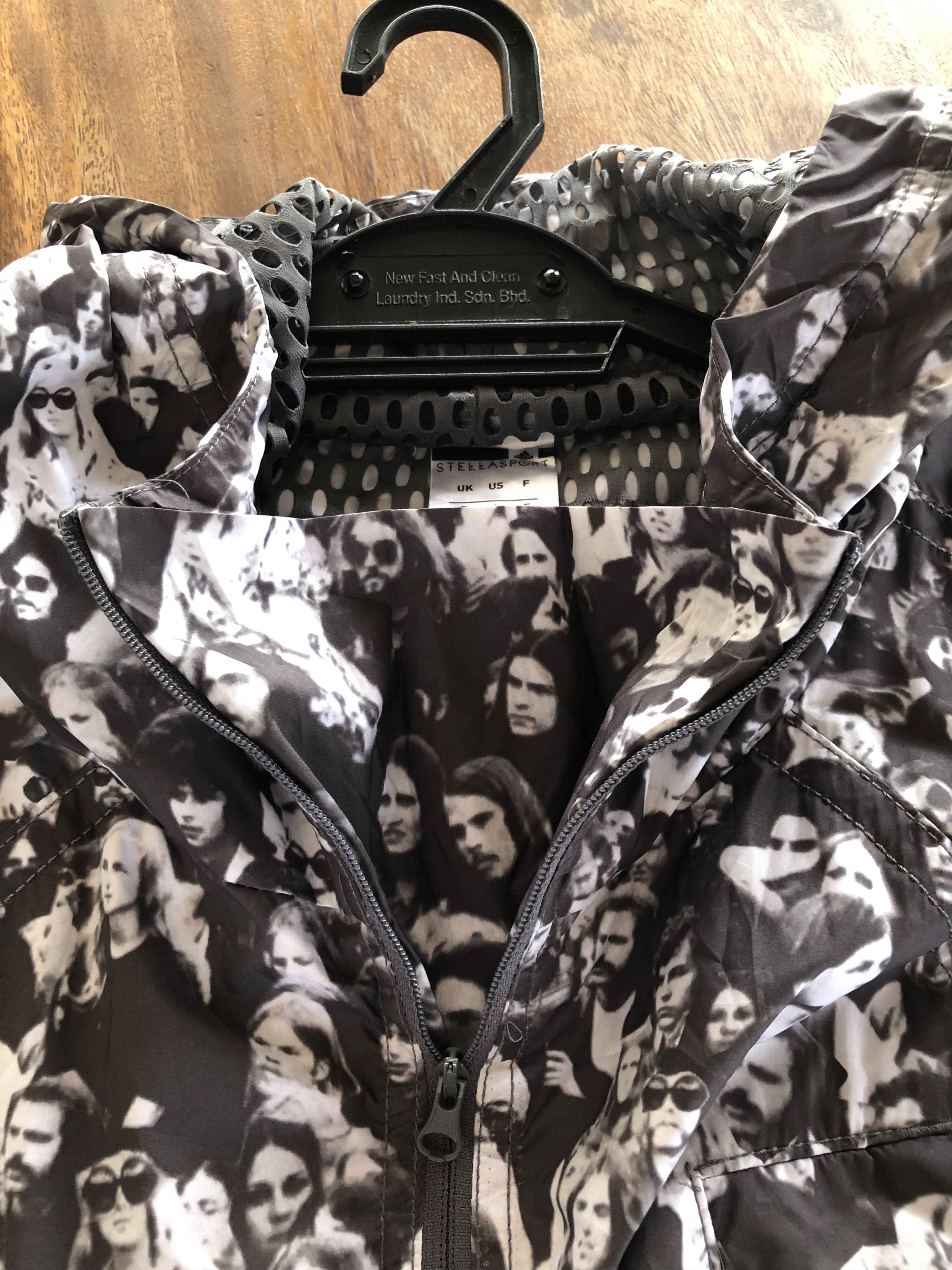 Adidas × Stella McCartney STELLASPORT FULLPRINT CROPTOP CROPSLEEVE HOODED WINDBREAKER Size S / US 4 / IT 40 - 12 Thumbnail