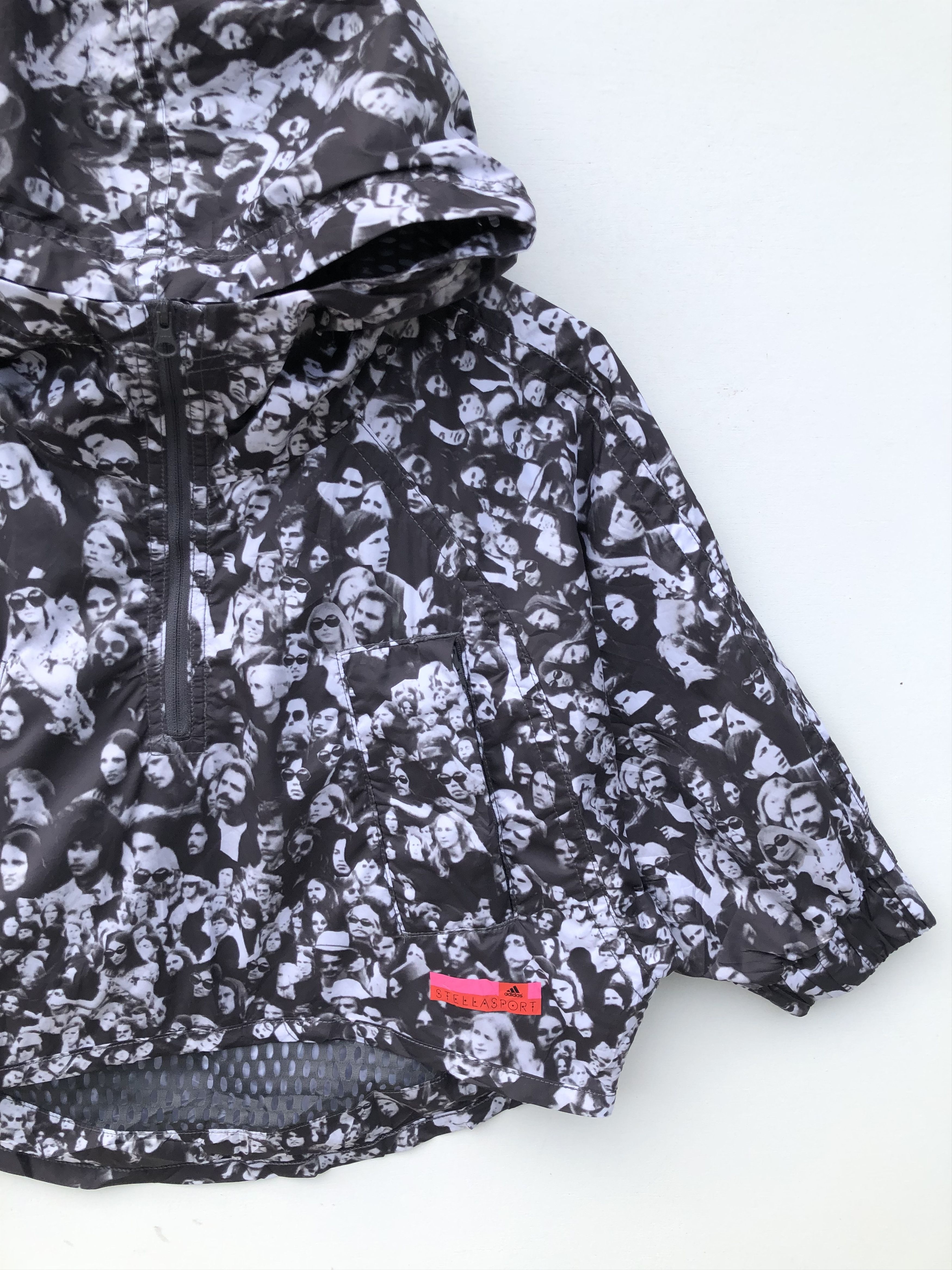 Adidas × Stella McCartney STELLASPORT FULLPRINT CROPTOP CROPSLEEVE HOODED WINDBREAKER Size S / US 4 / IT 40 - 3 Thumbnail