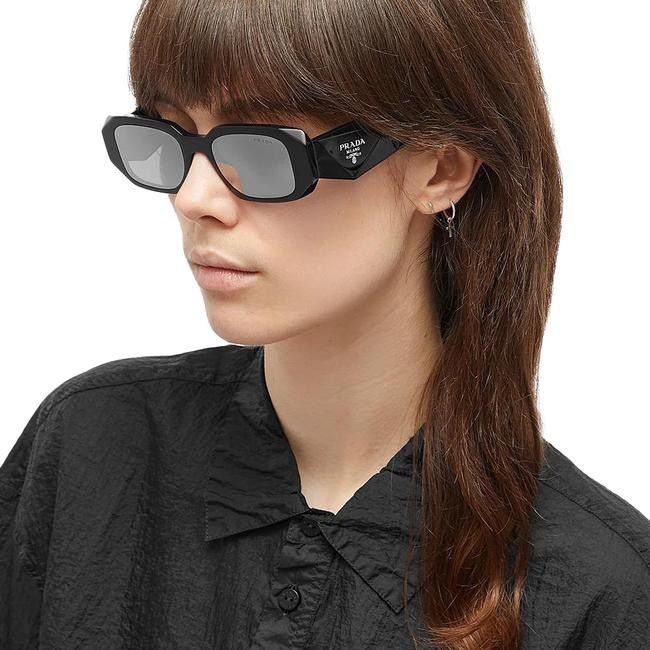 NEW WOMEN\'S PRADA PR17WS 1AB2B0 SUNGLASSES BLACK-MIRROR PRADA PR17WS Prada Sunglasses PR 17WS 1AB2B0 Black/Light Grey Mirror  main image 3