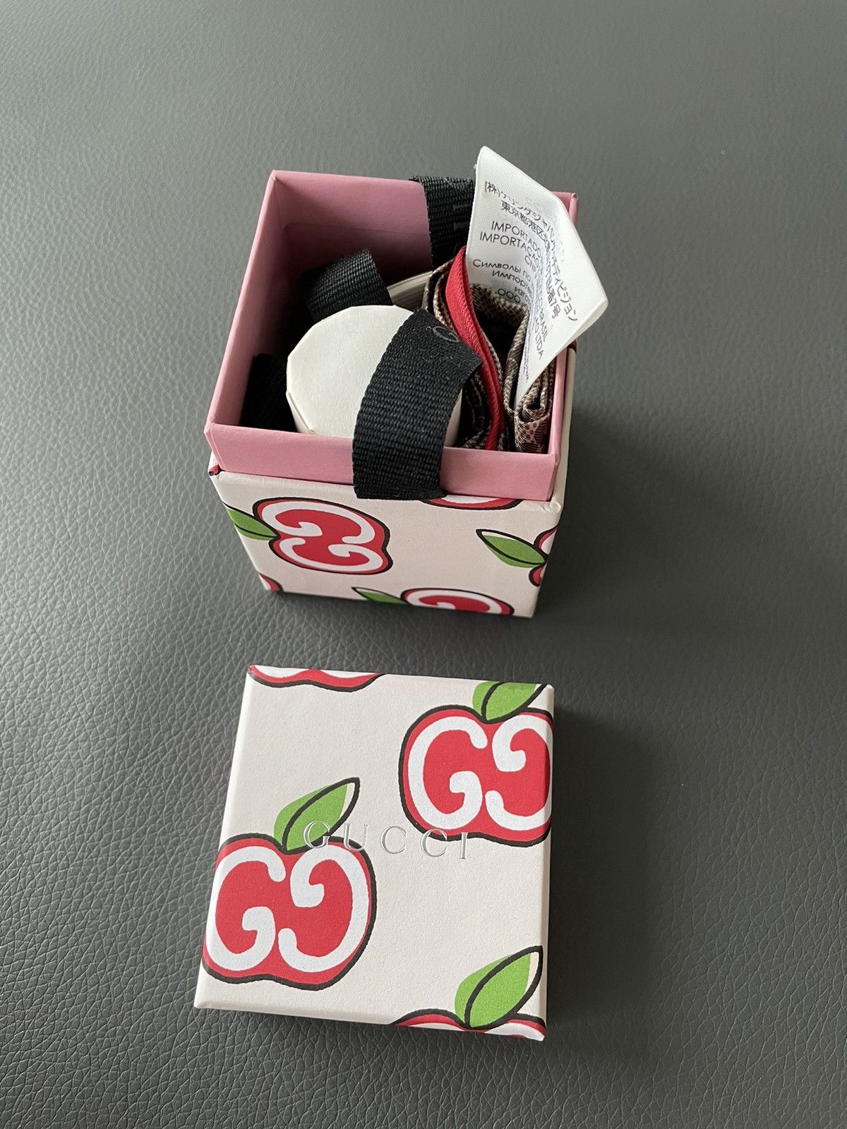 Runway Rare Brand New Limited Edition Gucci GG Logo Twilly