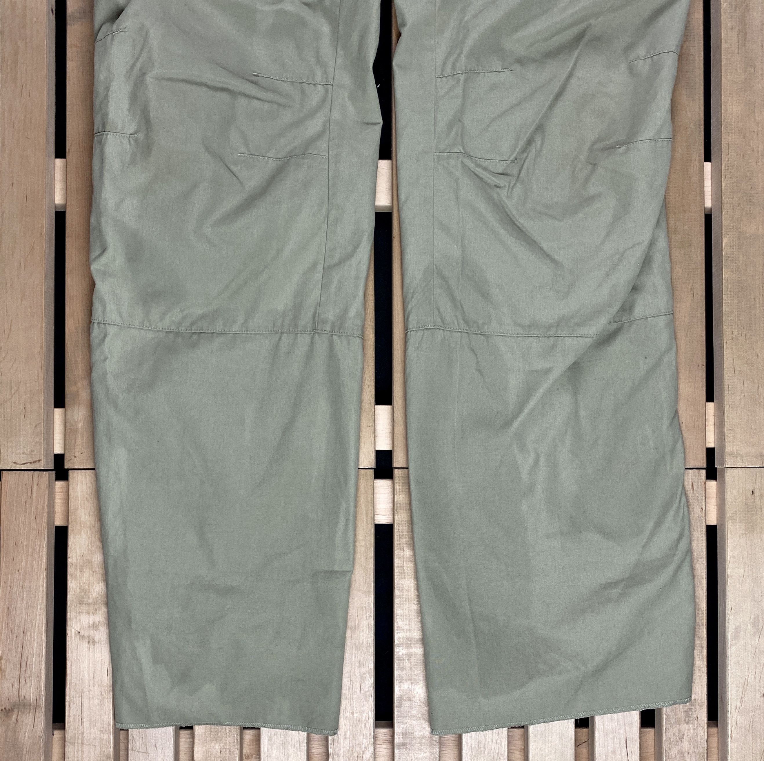 Fjallraven × Vintage Men’s Outdoor Pants Fjalraven G-1000 Vintage Size 42 Size US 30 / EU 46 - 3 Thumbnail