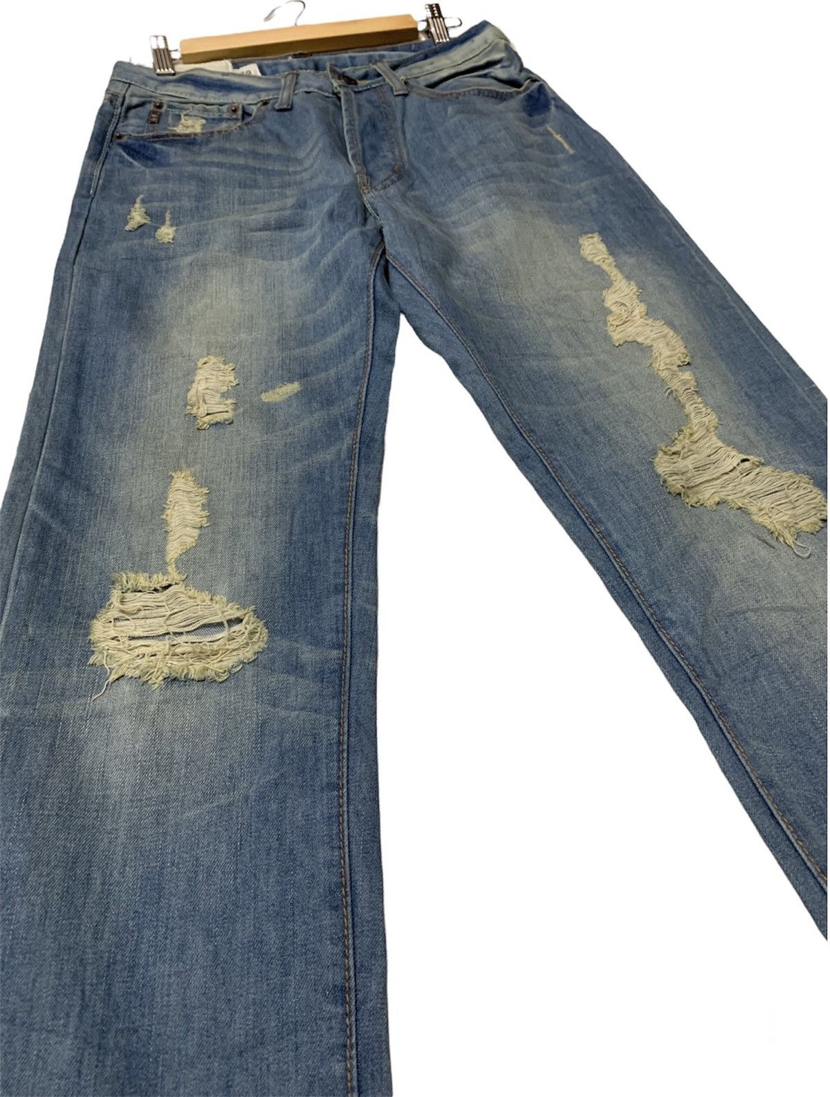 Abercrombie & Fitch Distressed Denim