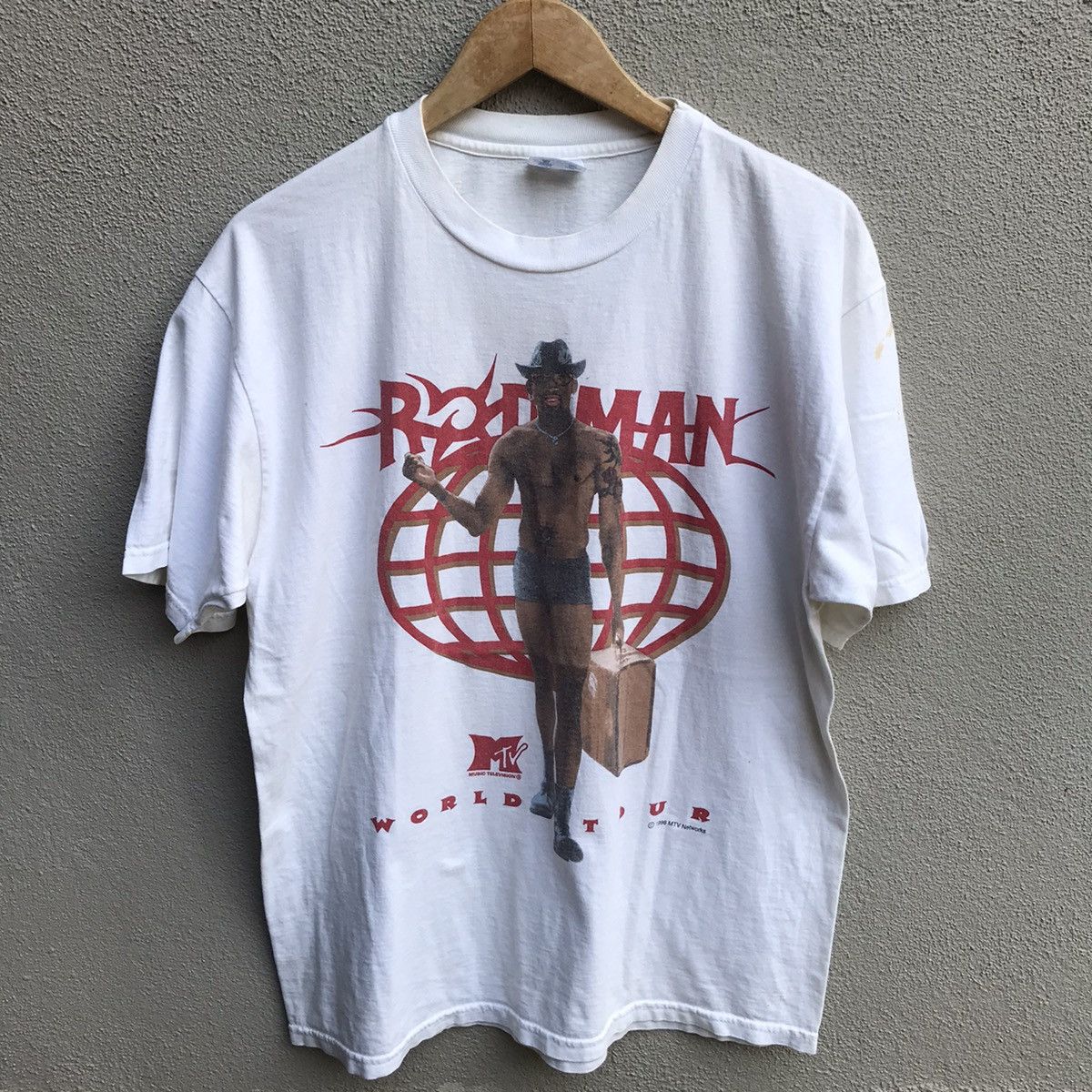 Vintage Vintage rare 90s DENNIS RODMAN mtv tour tee nba Size US L / EU 52-54 / 3 - 2 Thumbnail
