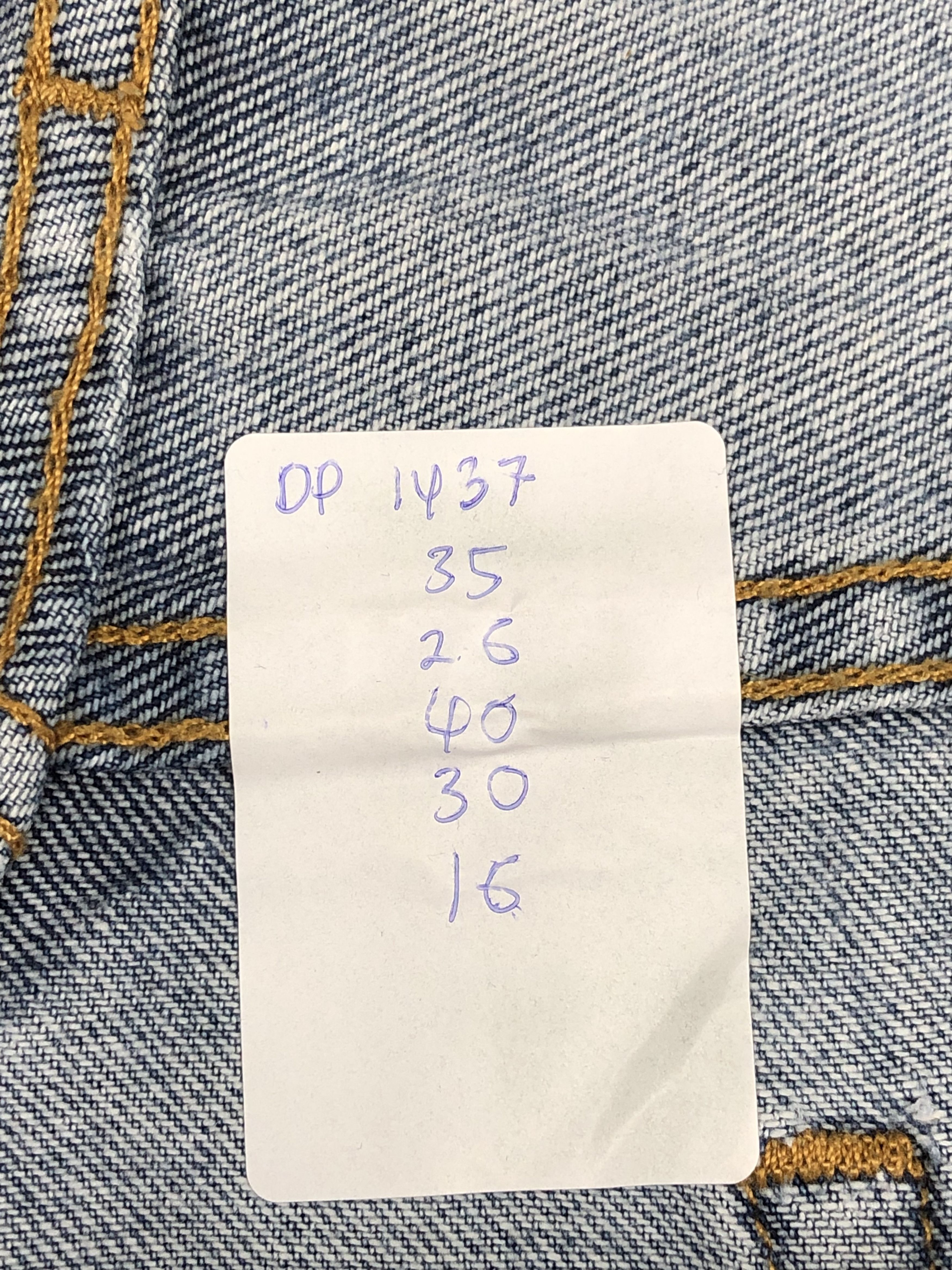 Levi's Vintage Levis 550 Denim DP1437 Size US 35 - 14 Thumbnail