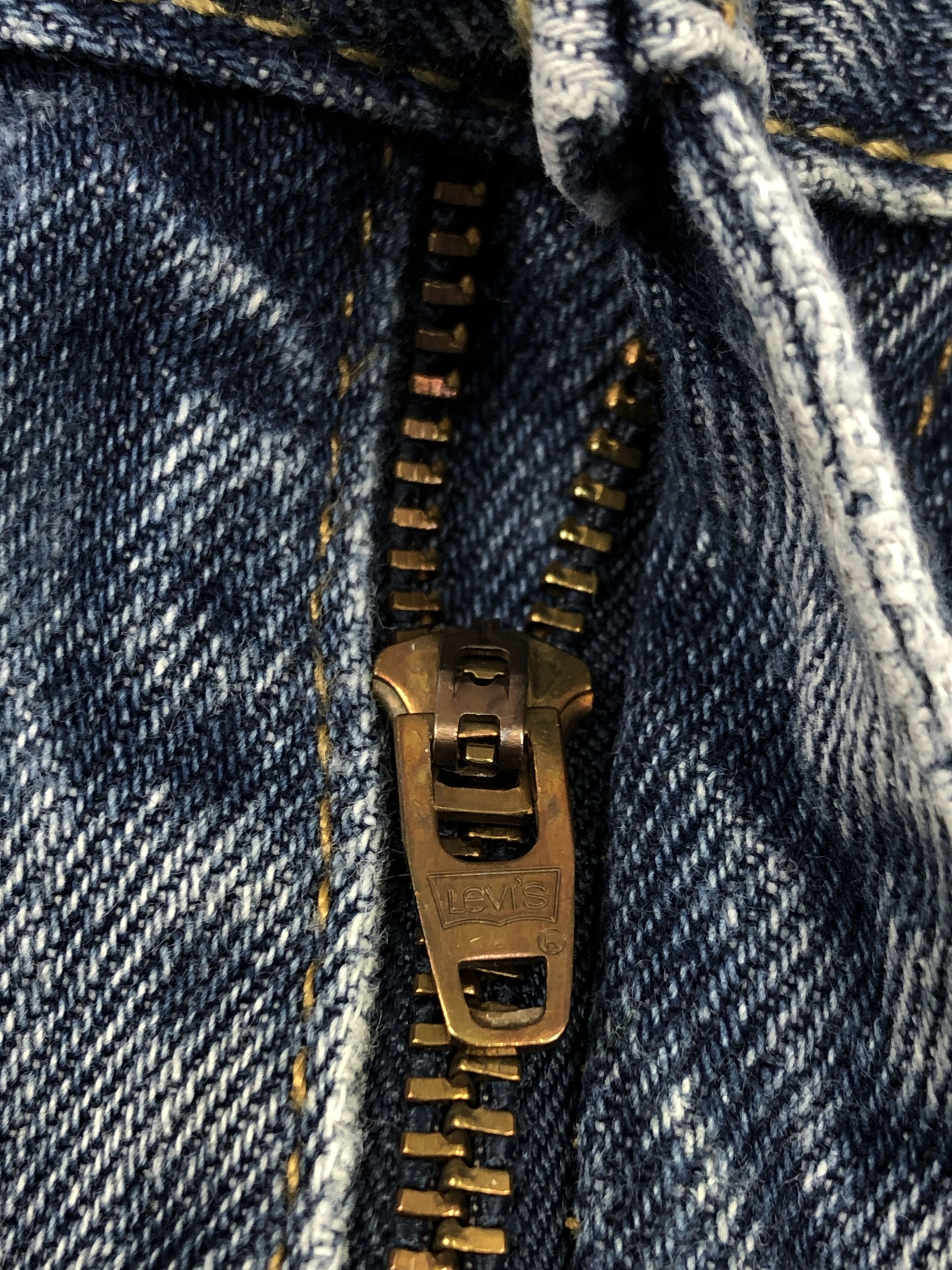 Levi's Vintage Levis 550 Denim DP1437 Size US 35 - 12 Thumbnail