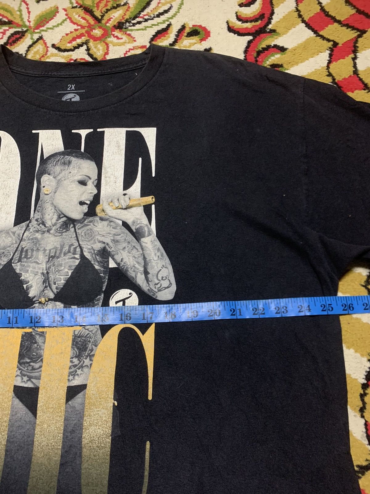One Mic “Sexy Girl” Two In The Shirt