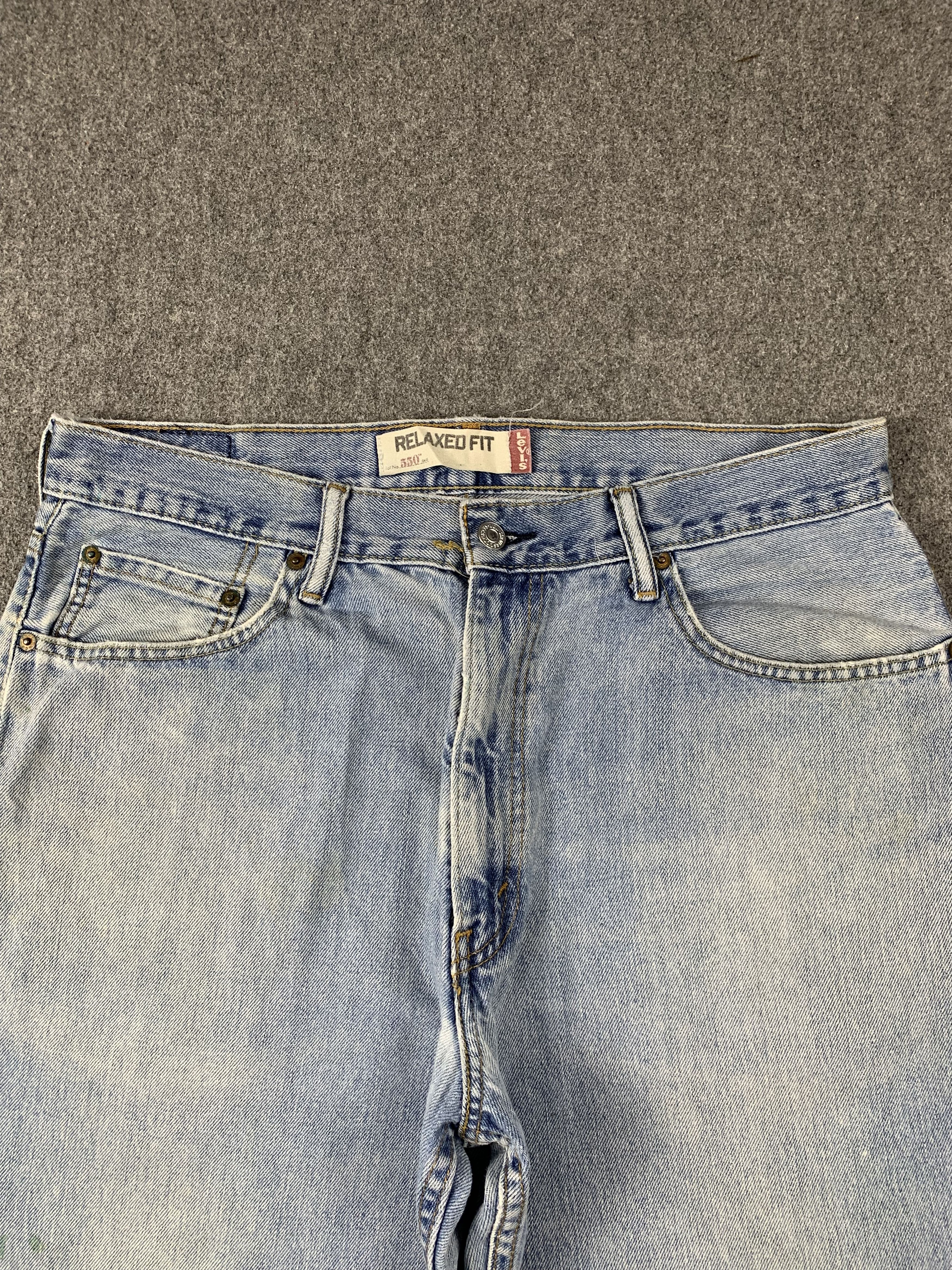 Levi's Vintage Levis 550 Faded Blue Jeans DP2022 Size US 35 - 2 Thumbnail