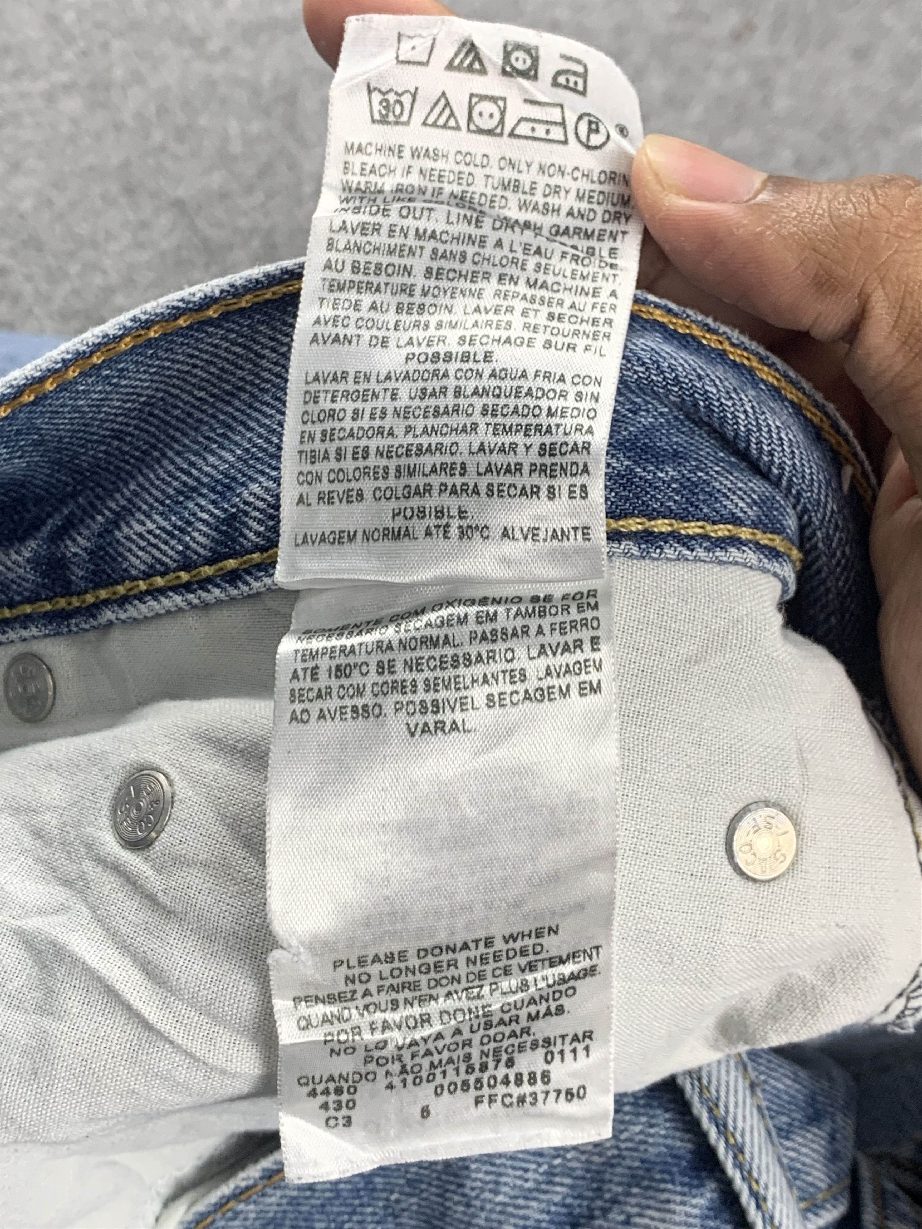 Levi's Vintage Levis 550 Faded Blue Jeans DP2023 Size US 37 - 6 Thumbnail