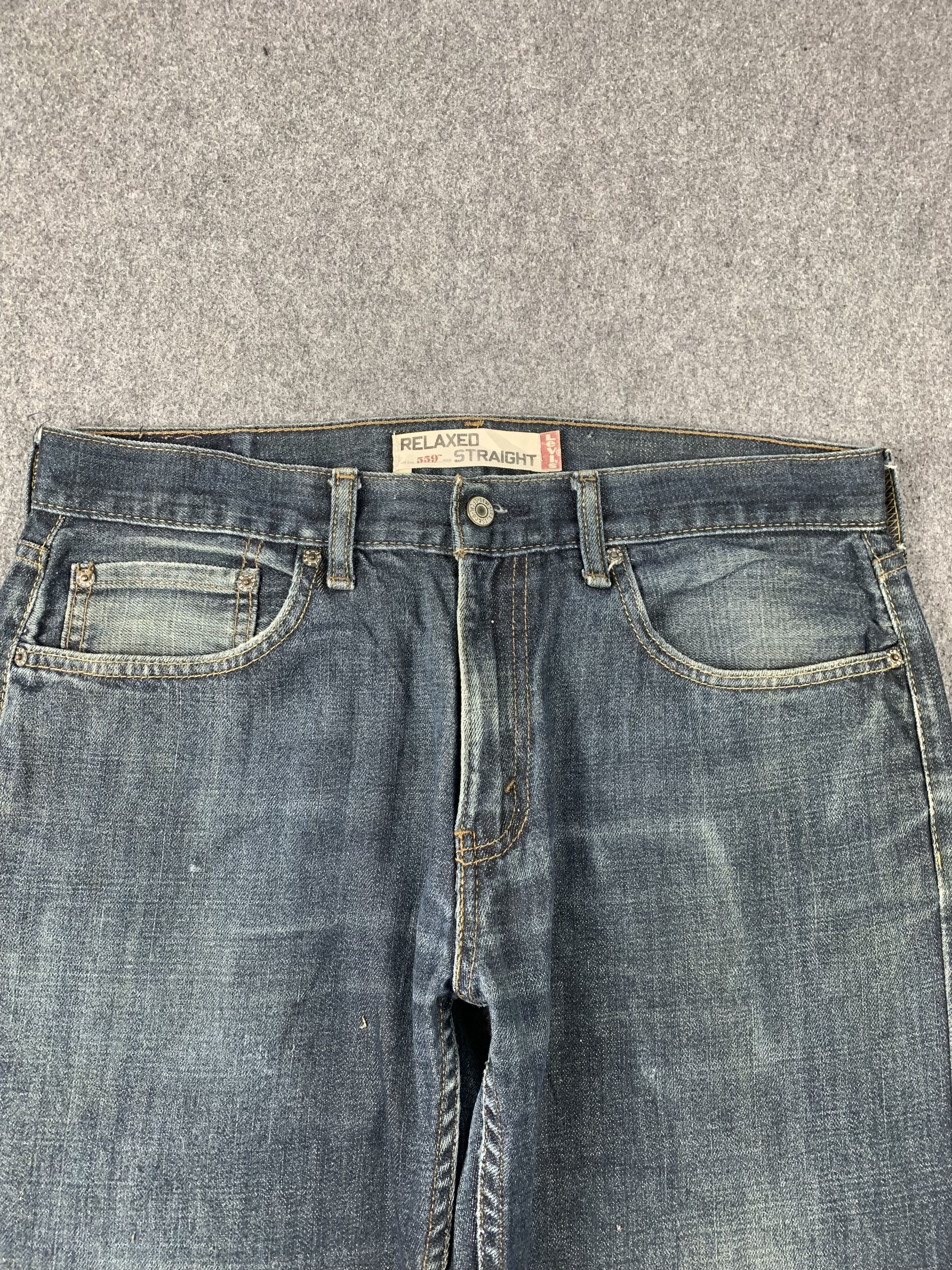 Levi's Vintage Levis 559 Light Blue Jeans DP2028 Size US 33 - 2 Thumbnail