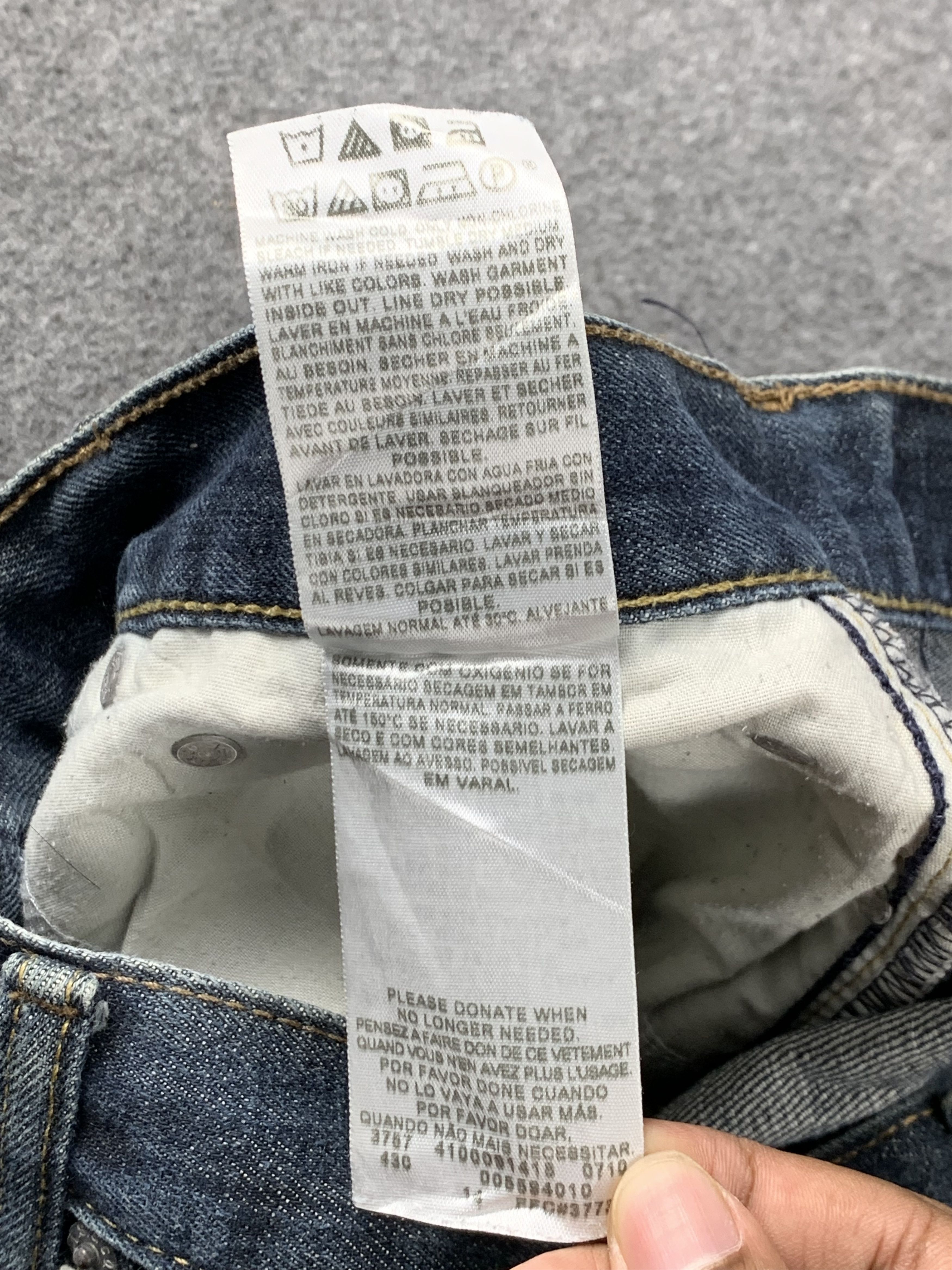 Levi's Vintage Levis 559 Light Blue Jeans DP2028 Size US 33 - 9 Thumbnail
