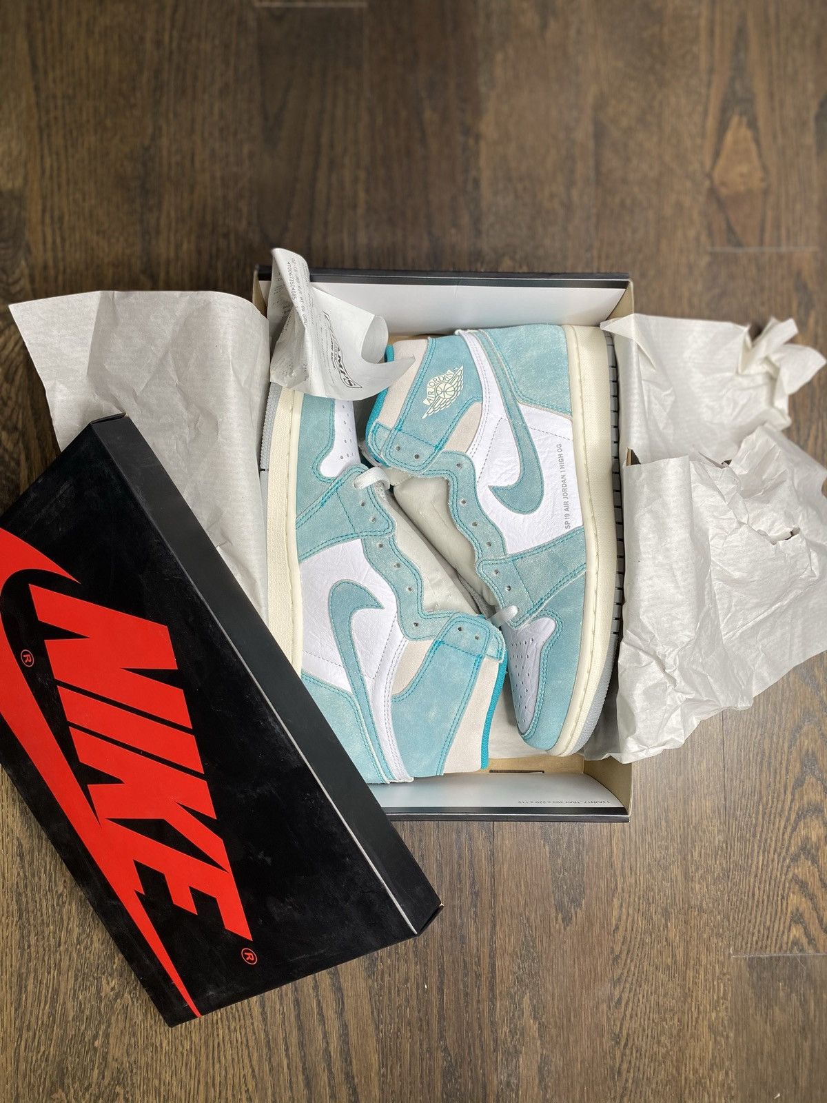 Jordan Brand AIR JORDAN 1 HIGH OG 'TURBO GREEN' Size US 8.5 / EU 41-42 - 1 Thumbnail