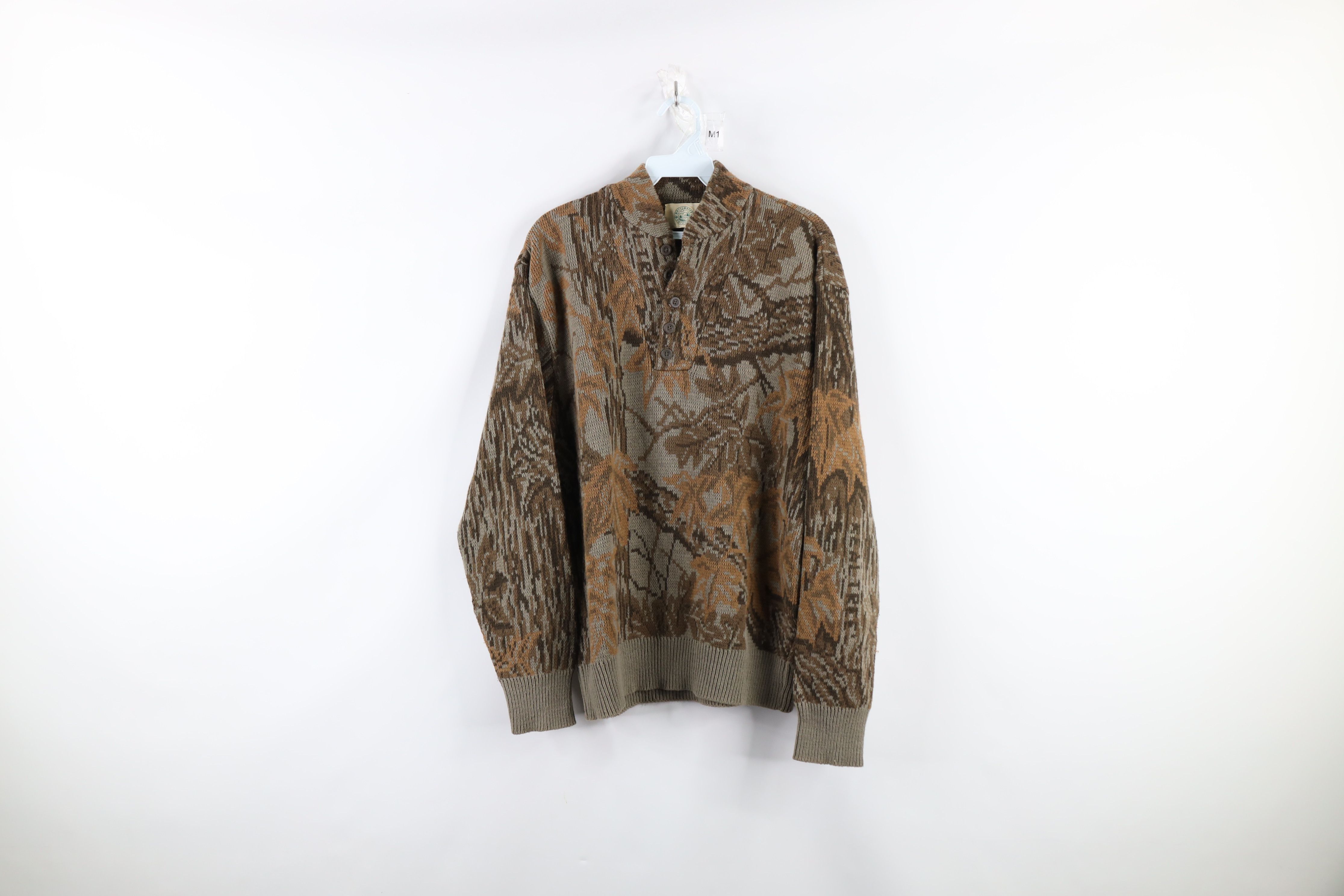 Vintage Vintage 90s Streetwear Realtree Camouflage Henley Sweater Size US M / EU 48-50 / 2 - 1 Preview