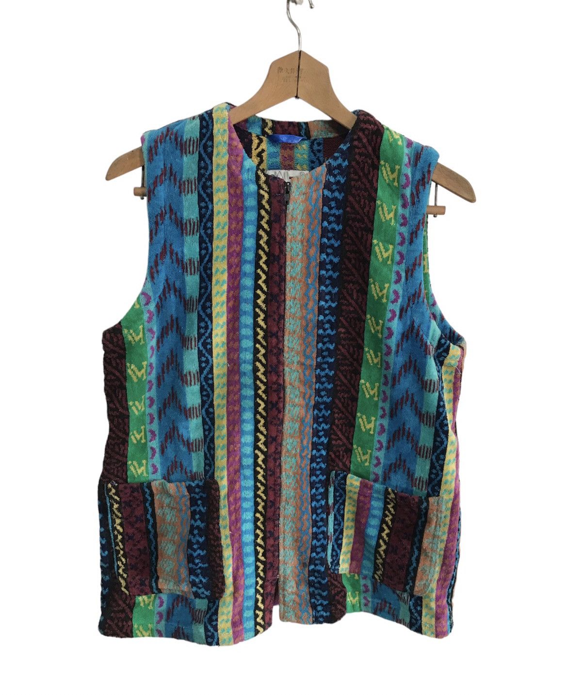Italian milano Sleeveless Coogi style jacket