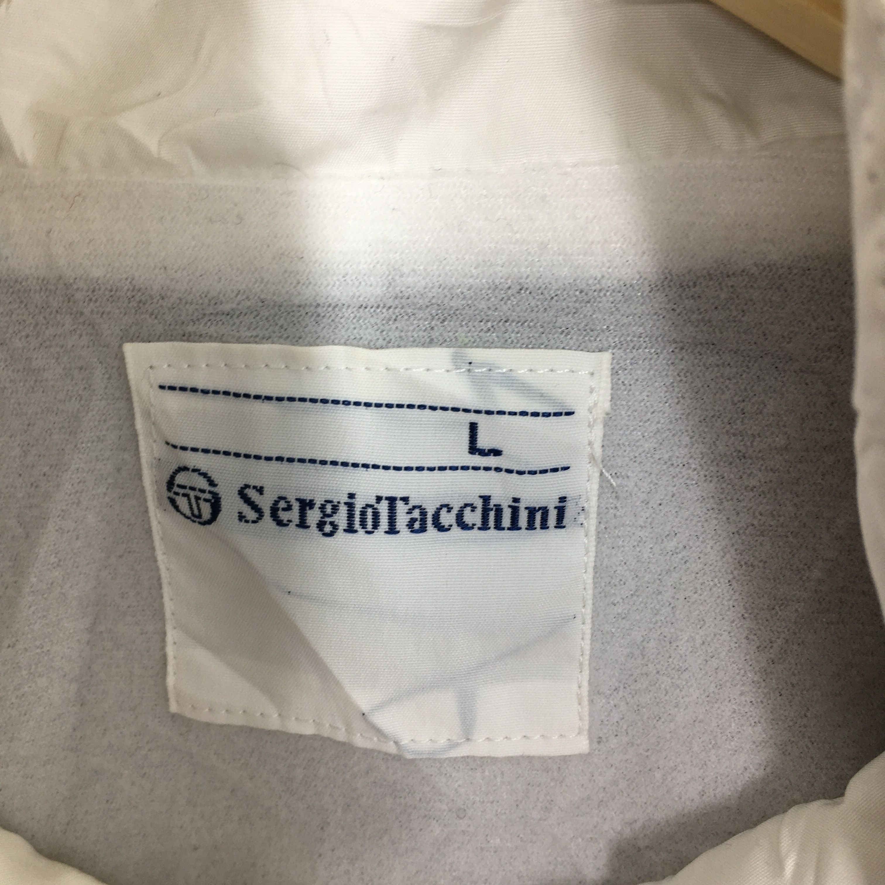 Sergio Tacchini Vintage Sergio Tacchini Windbreaker White Jacket Large Size US L / EU 52-54 / 3 - 7 Thumbnail