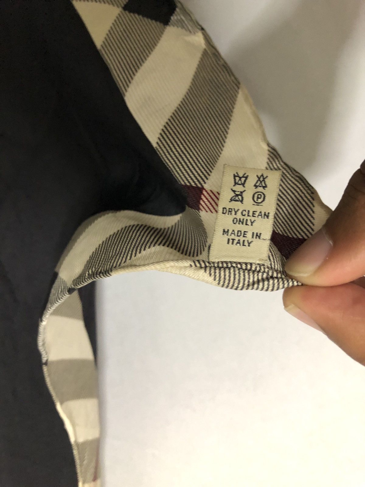 Burberry Burberry Classic Nova Check Silk Square Scarf Size ONE SIZE - 4 Thumbnail