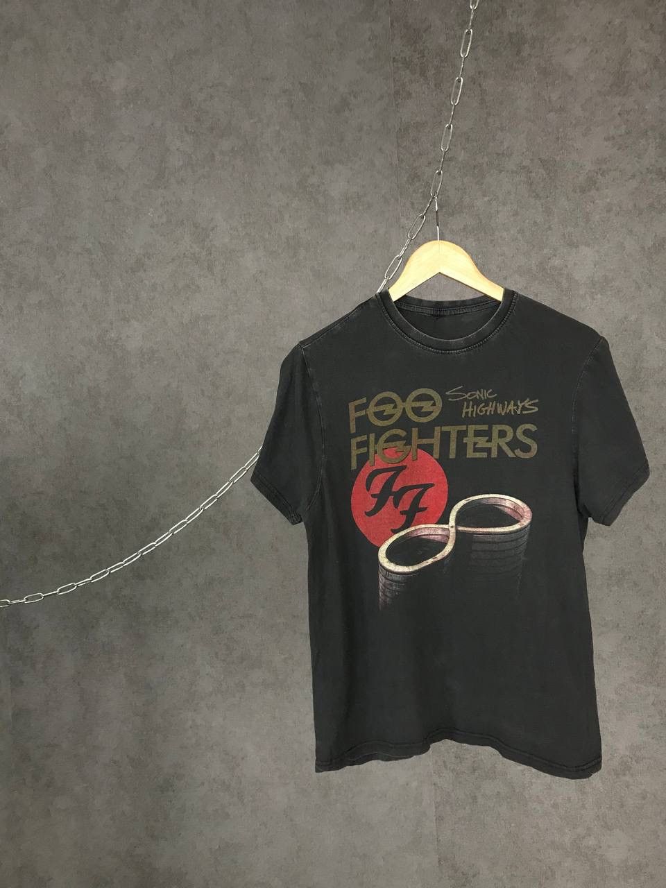 Band Tees Foo Fighters vintage rock band overprinted tour tee Size US S / EU 44-46 / 1 - 1 Thumbnail