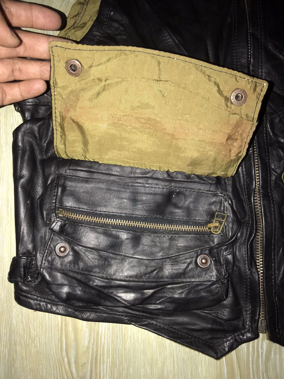 Japanese Brand Vintage Harold’s Gear Multi Pocket Leather Biker Jacket Size US S / EU 44-46 / 1 - 9 Thumbnail