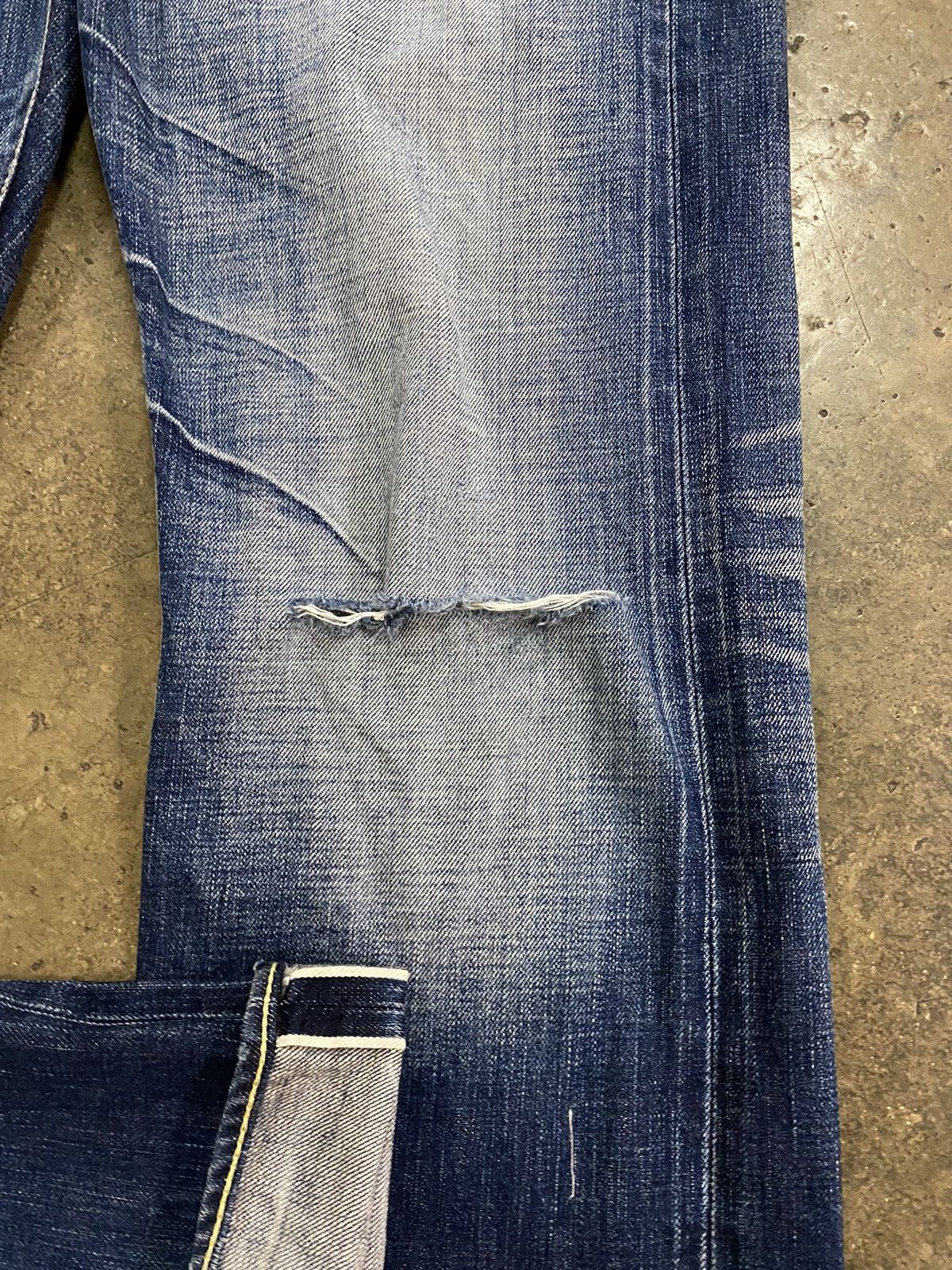 Japanese Brand × Vintage Vintage Thrashed Kunna Distressed Denim Pants Size 30" / US 8 / IT 44 - 4 Thumbnail