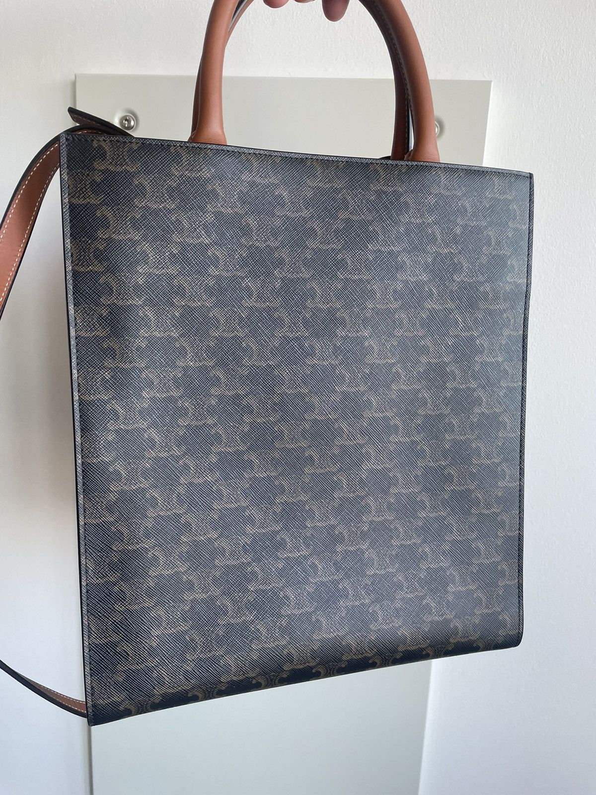 Celine × Hedi Slimane Runway Limited Edition Brand New Celine Logo Tote Size ONE SIZE - 17 Thumbnail
