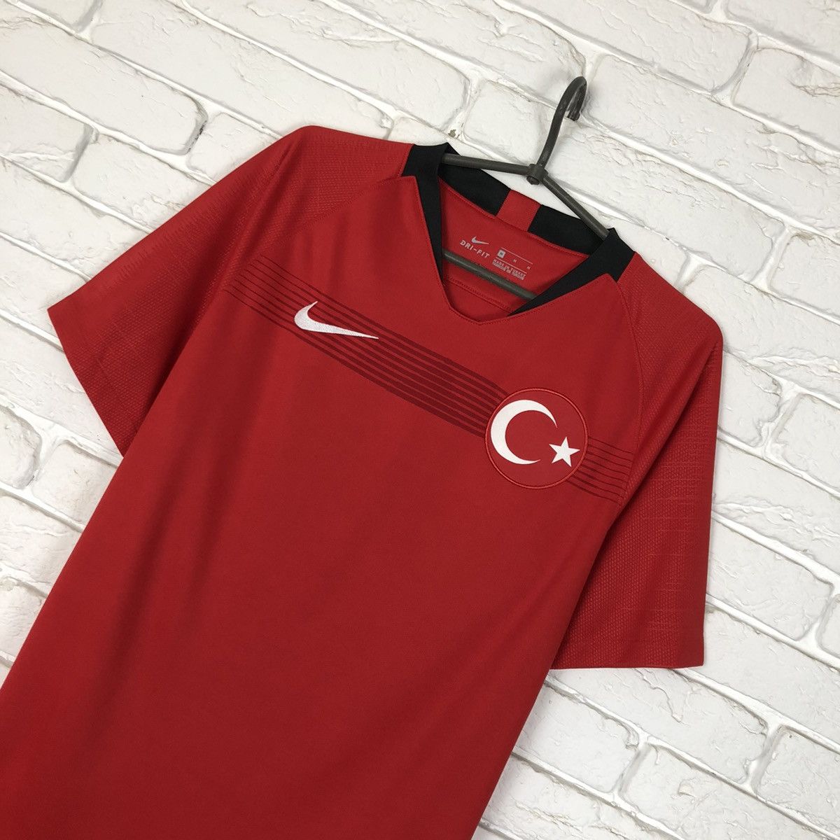 Nike Turkey national team 2018 2020 home nike soccer jersey Size US M / EU 48-50 / 2 - 2 Thumbnail