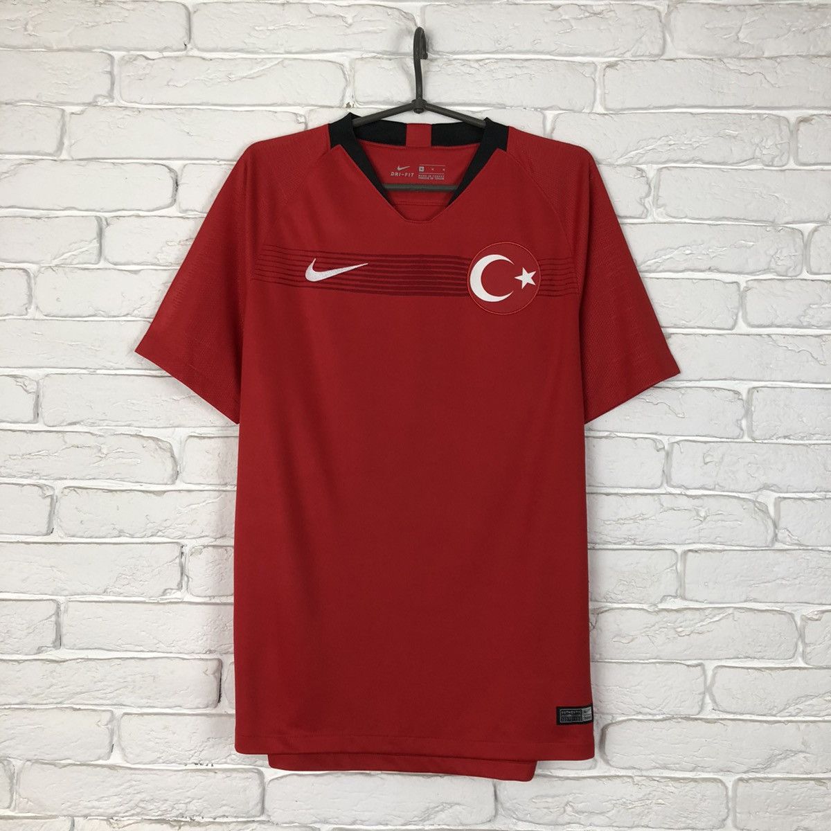 Nike Turkey national team 2018 2020 home nike soccer jersey Size US M / EU 48-50 / 2 - 1 Thumbnail