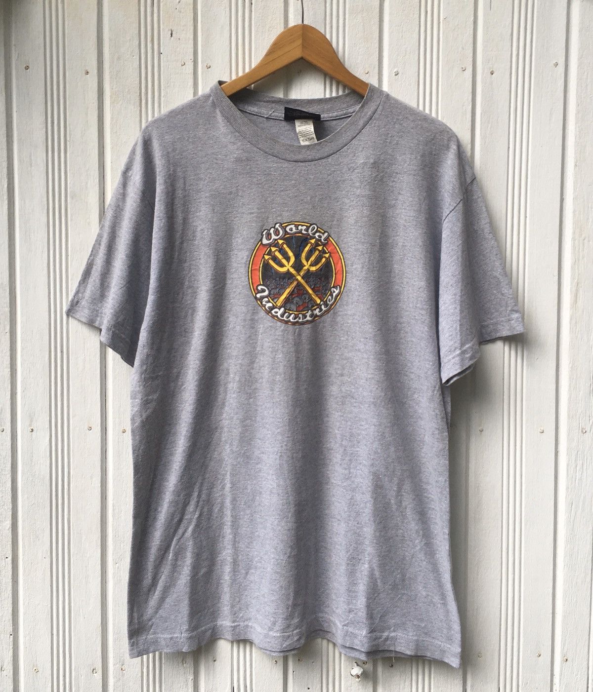 Vintage Vintage World Industries Skateboard Tees Shirt Size US L / EU 52-54 / 3 - 1 Thumbnail